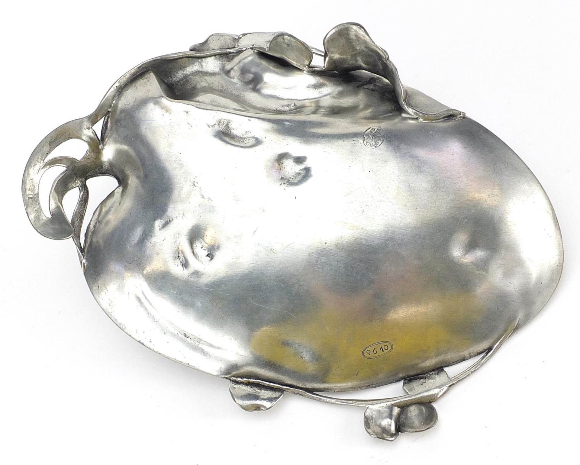 WMF style pewter card tray in the form of a maiden beside a lily pad, 25.5cm wide - Bild 3 aus 4