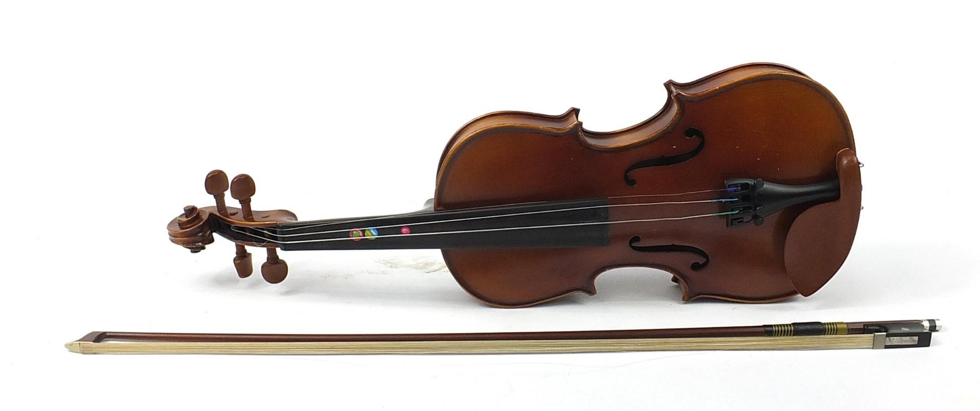 Child's violin with bow and case with Sandner paper label, the back 32cm in length - Image 2 of 4