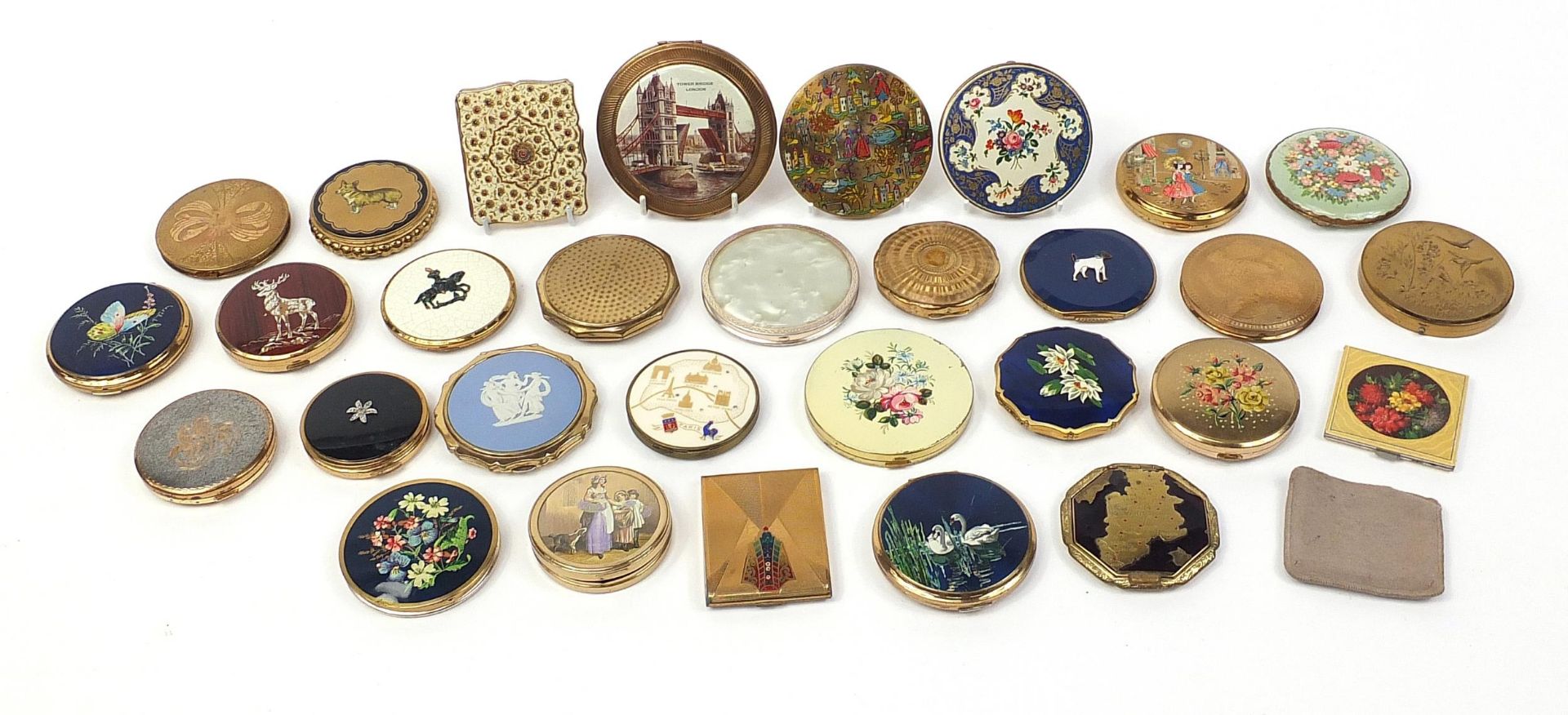 Thirty vintage ladies compacts including Stratton