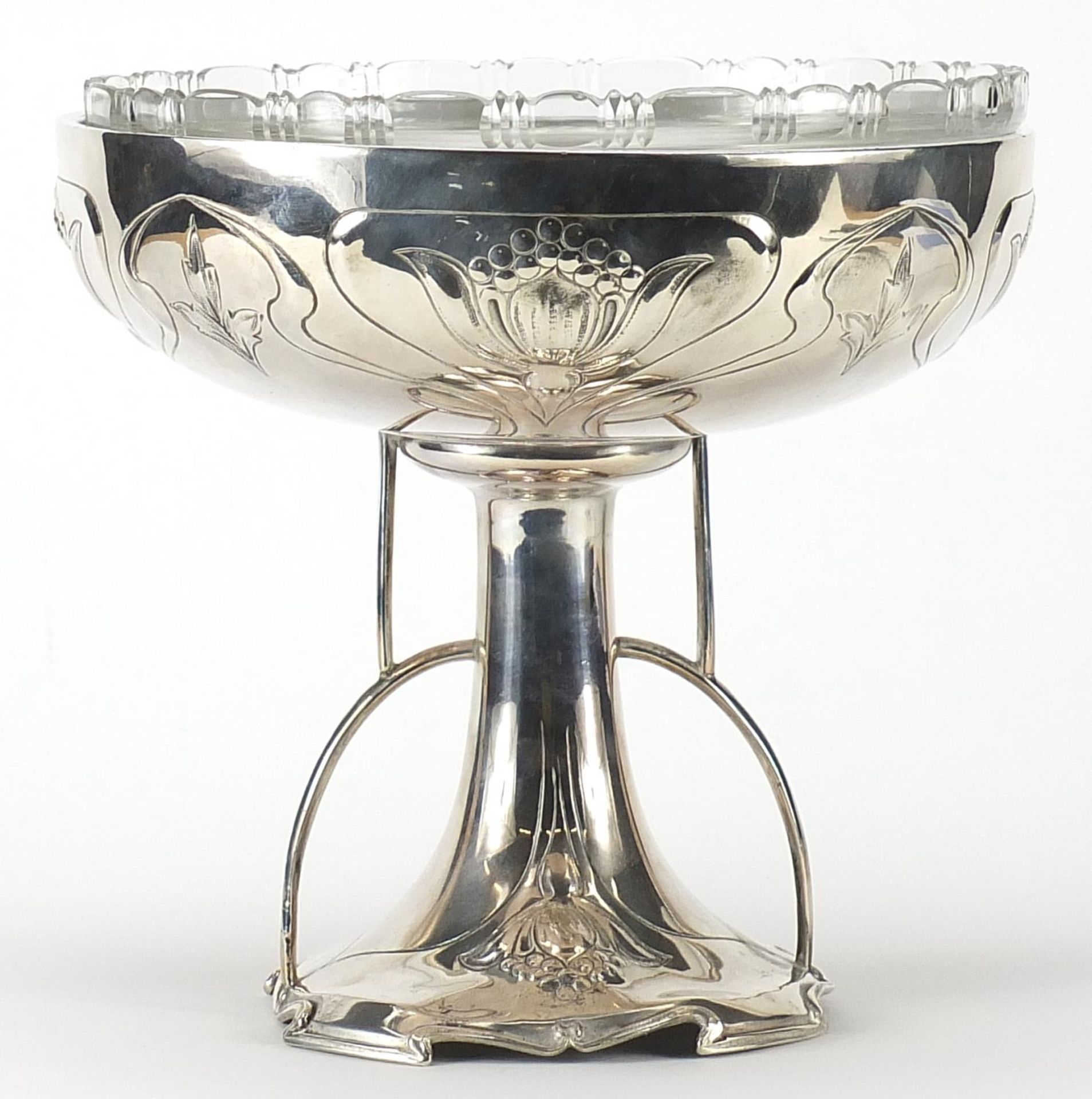 Manner of WMF, German Art Nouveau silver plated centrepiece with glass bowl, numbered 4891 to the - Bild 2 aus 4