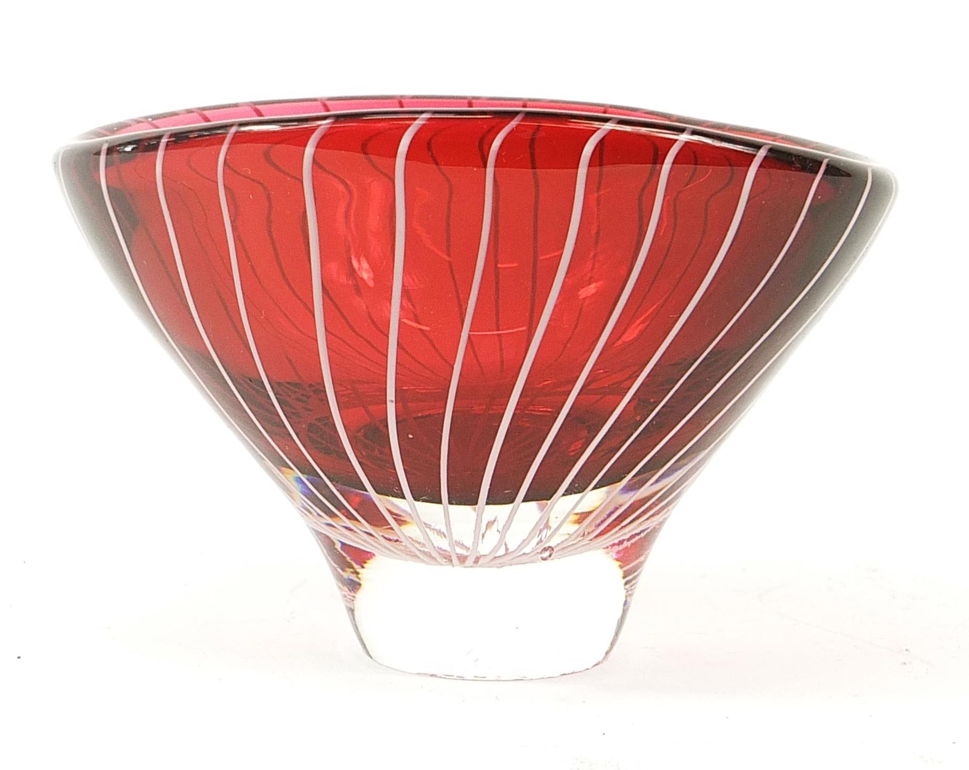 Vicke Lindstrand for Kosta Boda, Scandinavian glass bowl, etched LH1058 to the base, 8cm high - Image 2 of 3