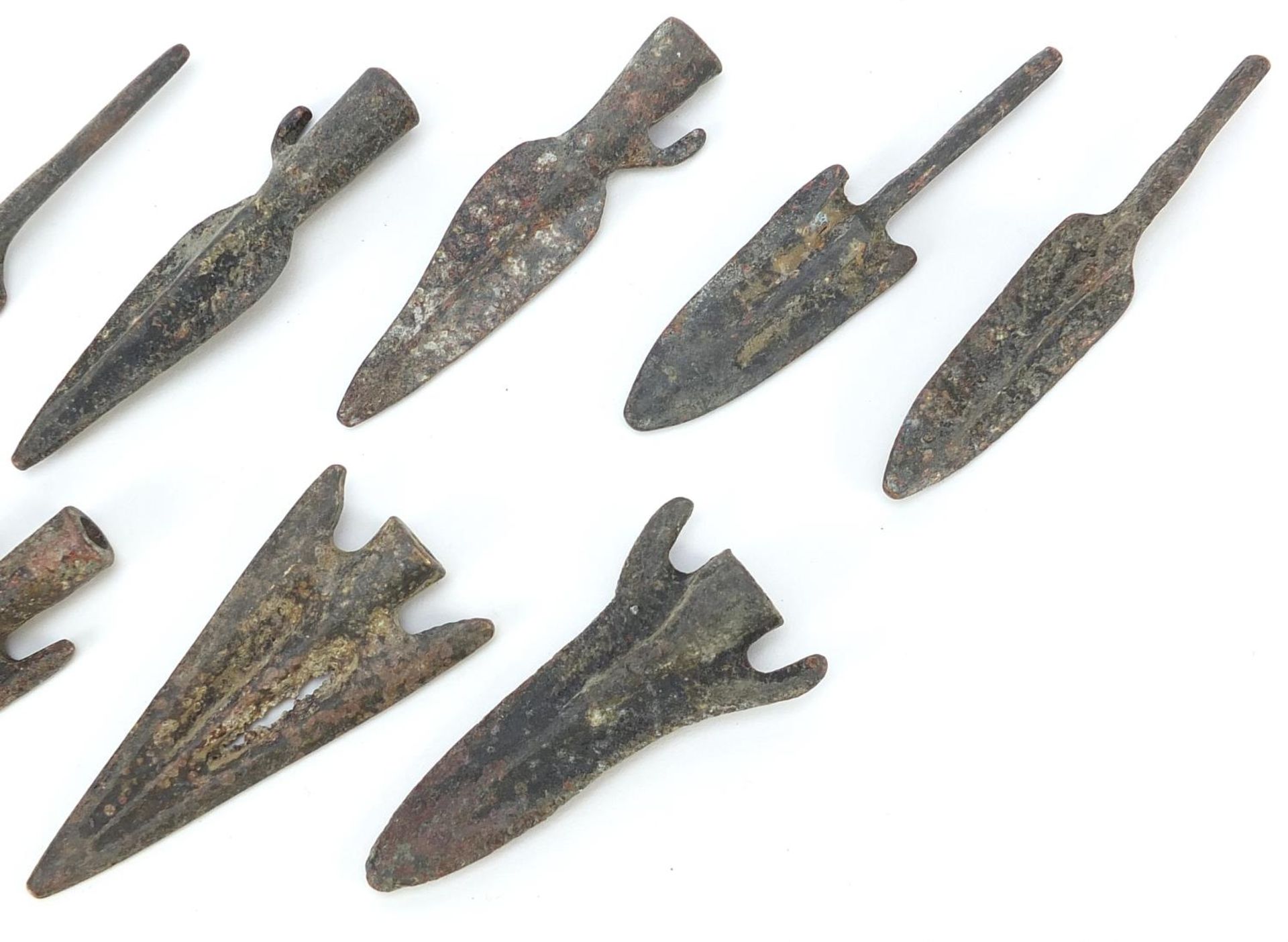 Collection of bronze arrow heads, the largest approximately 7cm in length - Image 3 of 3