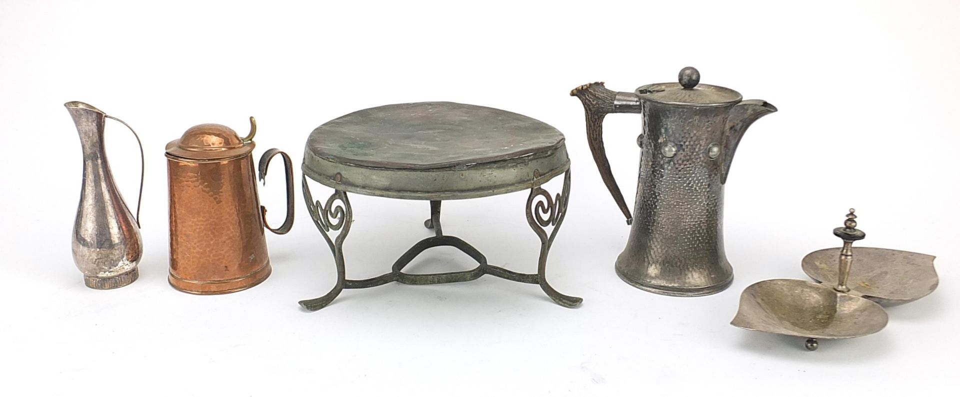 Metalware including a silver plated tankard with horn handle