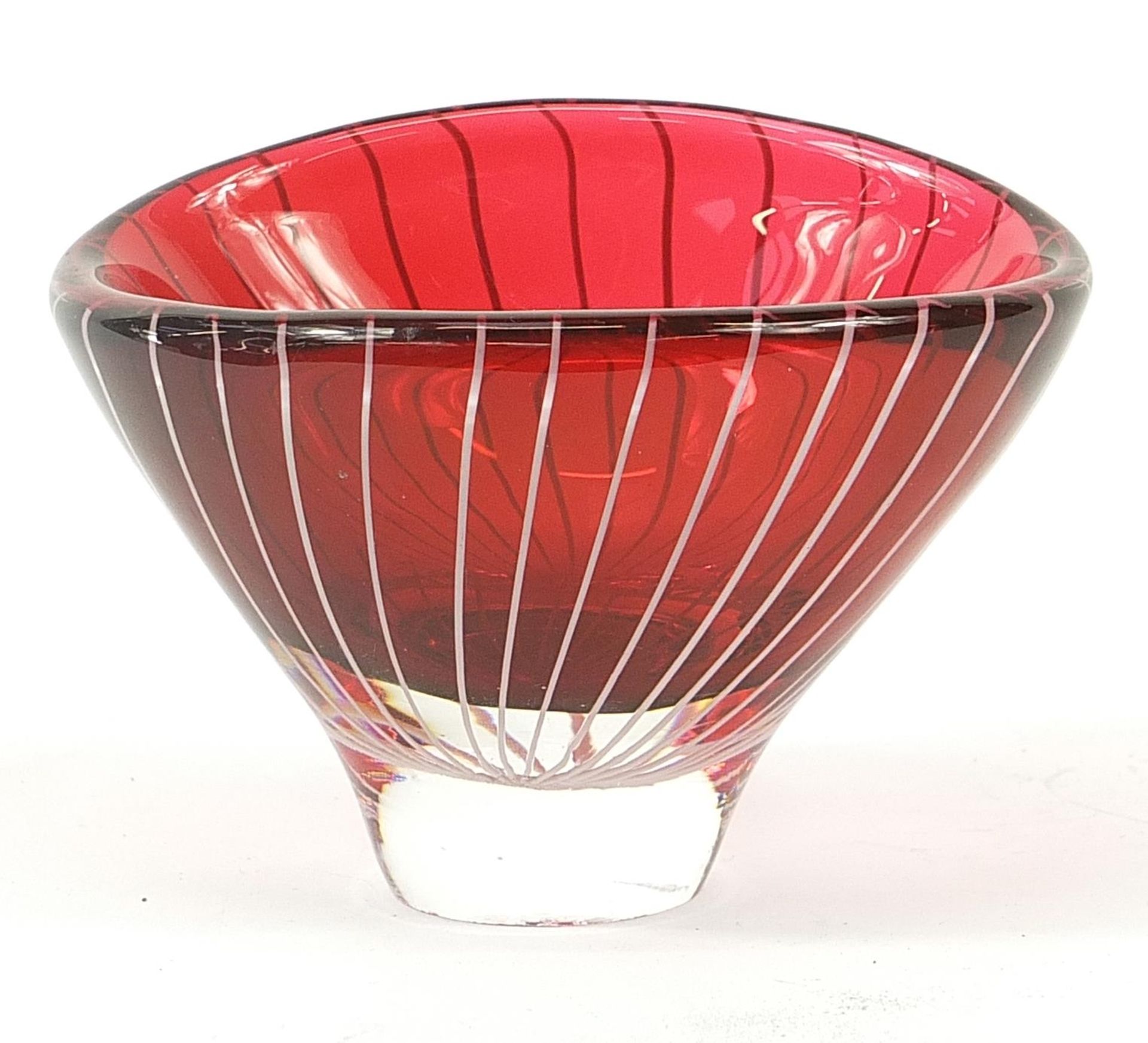 Vicke Lindstrand for Kosta Boda, Scandinavian glass bowl, etched LH1058 to the base, 8cm high