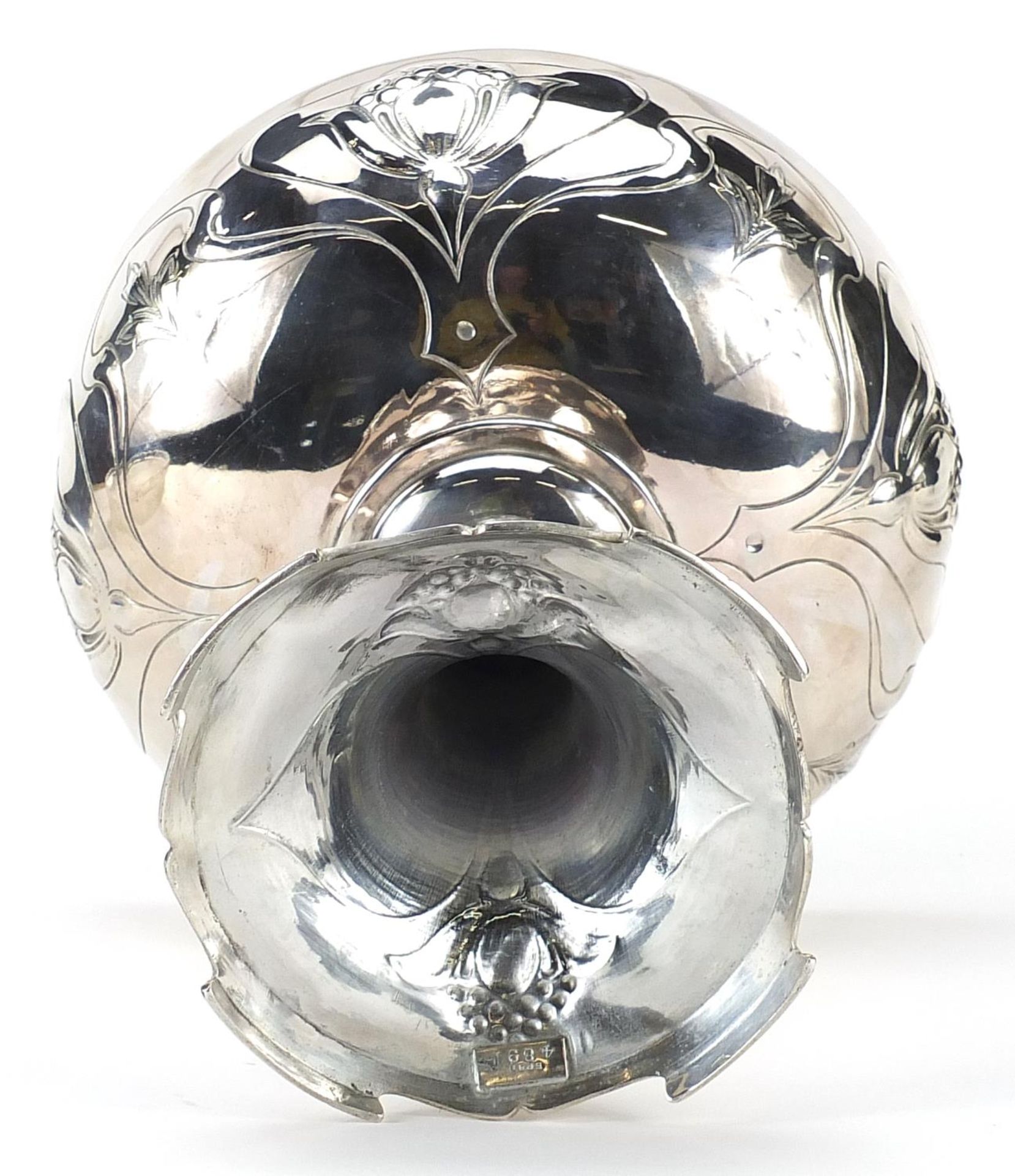 Manner of WMF, German Art Nouveau silver plated centrepiece with glass bowl, numbered 4891 to the - Bild 3 aus 4