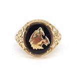 9ct gold black onyx tiger head ring with pierced shoulders, size R, 4.0g