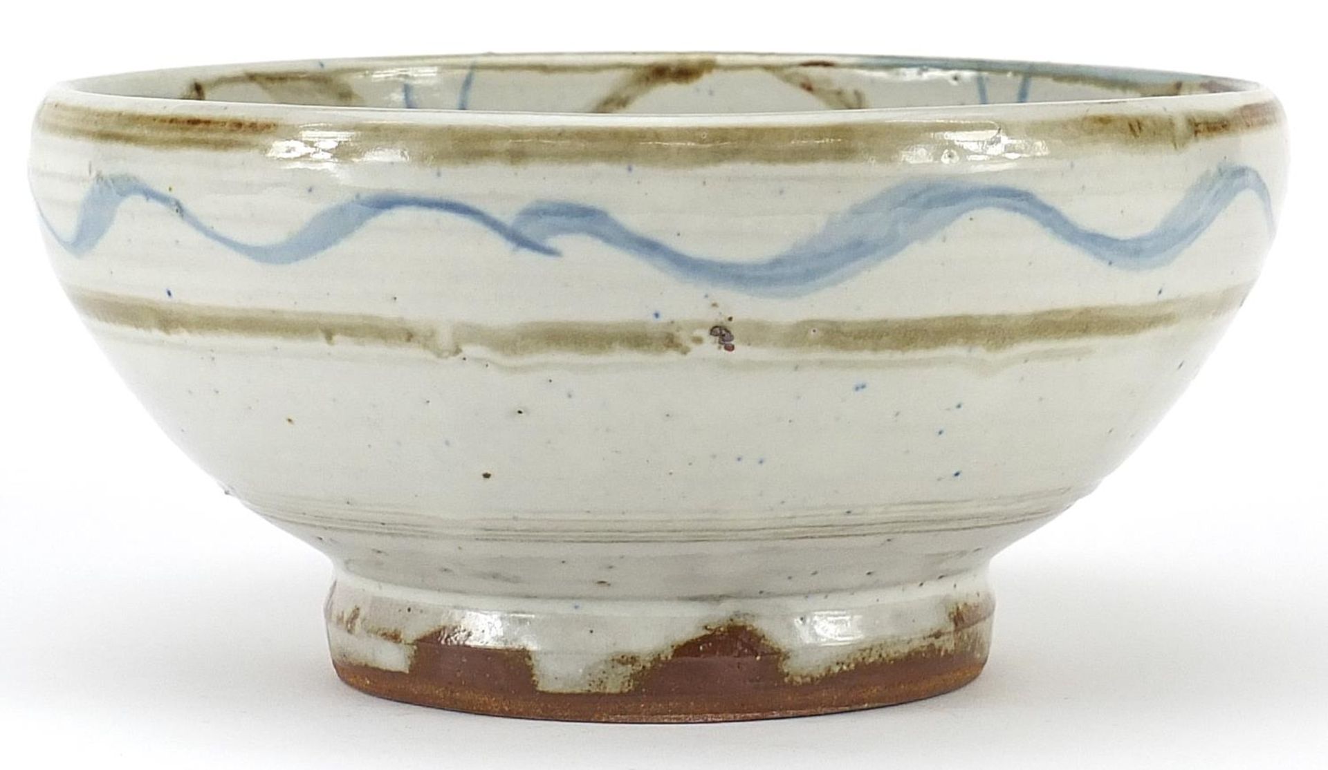 Ara Cardew studio pottery footed bowl and plate hand painted with a stylised bird, the largest 25. - Image 2 of 3