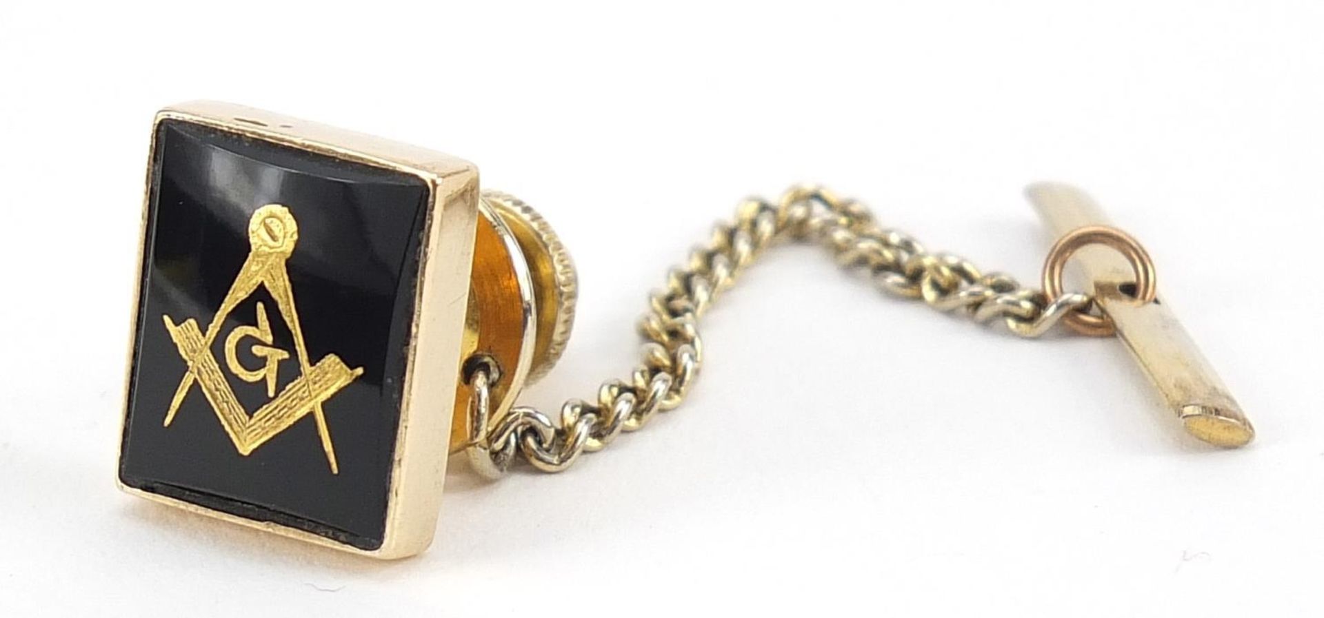 14ct gold black onyx masonic tie tack, 1.2cm x 1cm