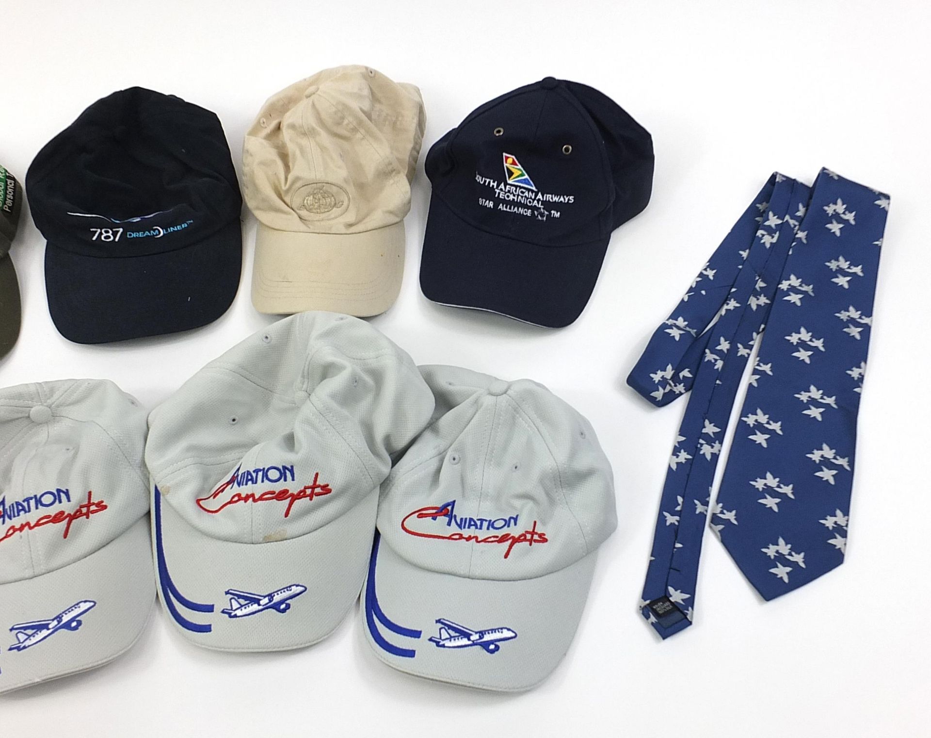Collection of aviation interest baseball caps and ties including Boeing - Bild 3 aus 3