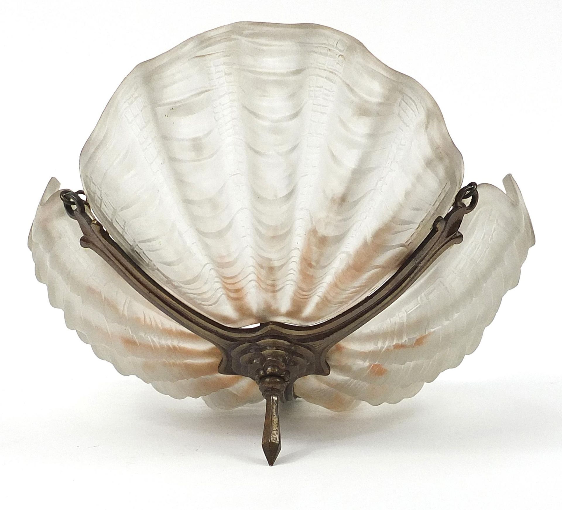 Art Deco frosted glass shell design light pendant with bronze mounts, 32cm in diameter - Bild 4 aus 4