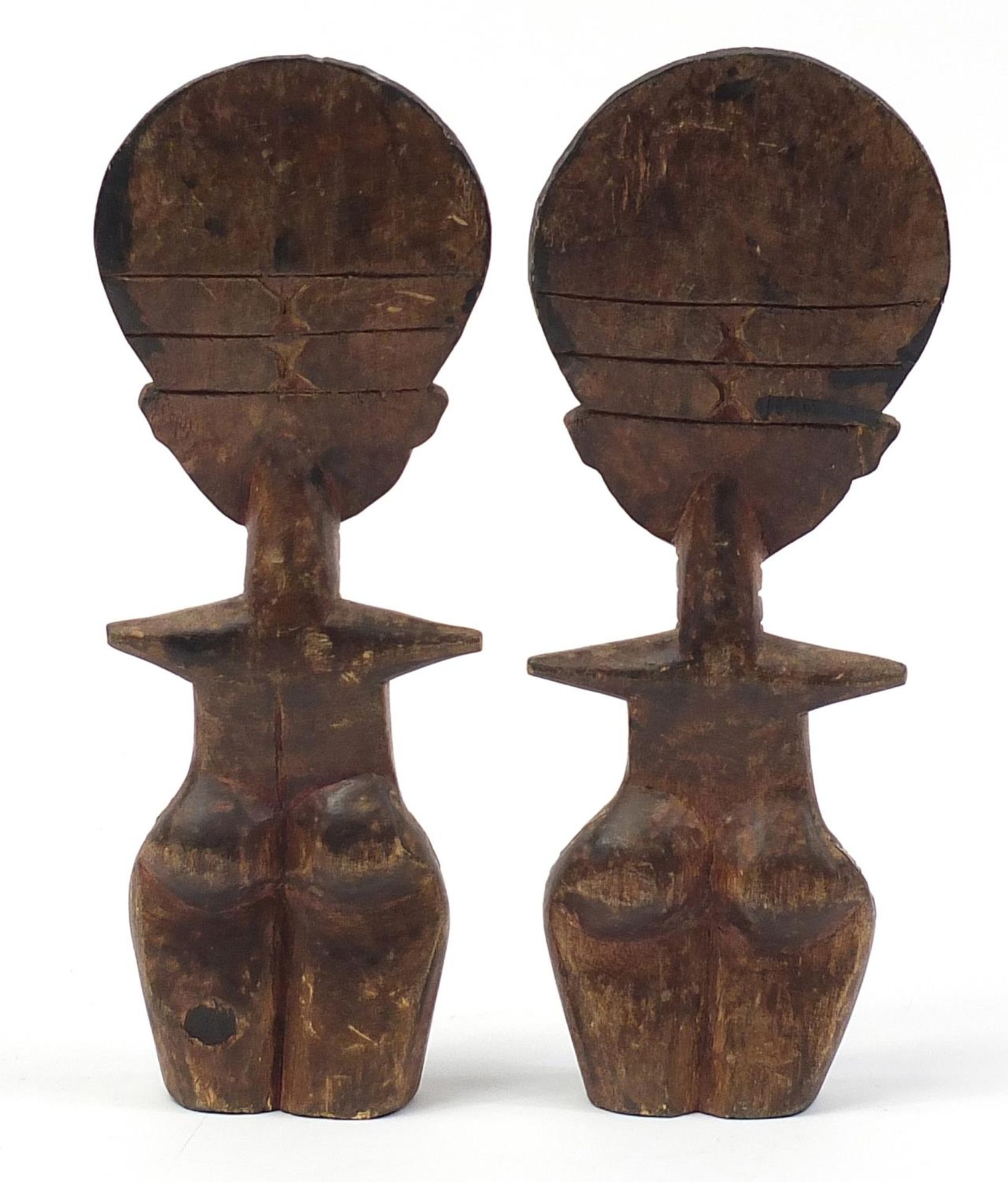 Pair of African tribal interest carved hardwood fertility figures, each 37.5cm high - Bild 2 aus 3