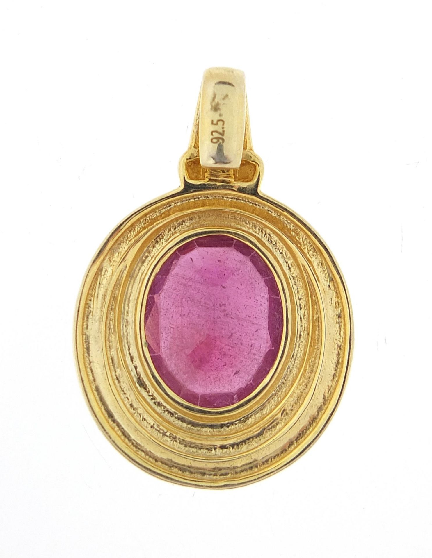 Silver gilt ruby pendant, approximately 7.8 carat, 3.5cm high, 7.2g - Bild 2 aus 3