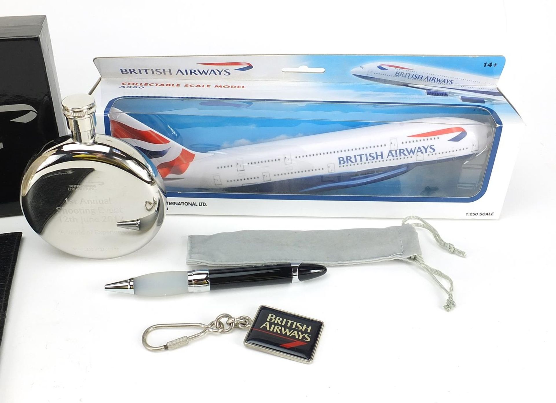 British Airways aviation memorabilia including hip flask, wallet, keyring and model A380 - Bild 3 aus 3