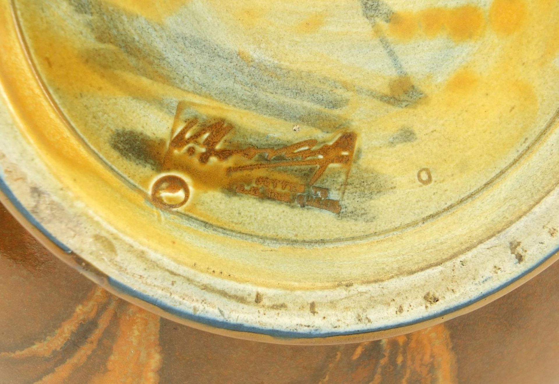 William Moorcroft pottery vase having a mottled orange glaze, 15.5cm high - Bild 4 aus 4