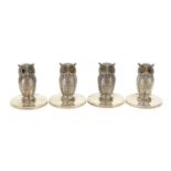 Goldsmiths & Silversmiths set of four novelty silver owl menu holders, registered number 433091,