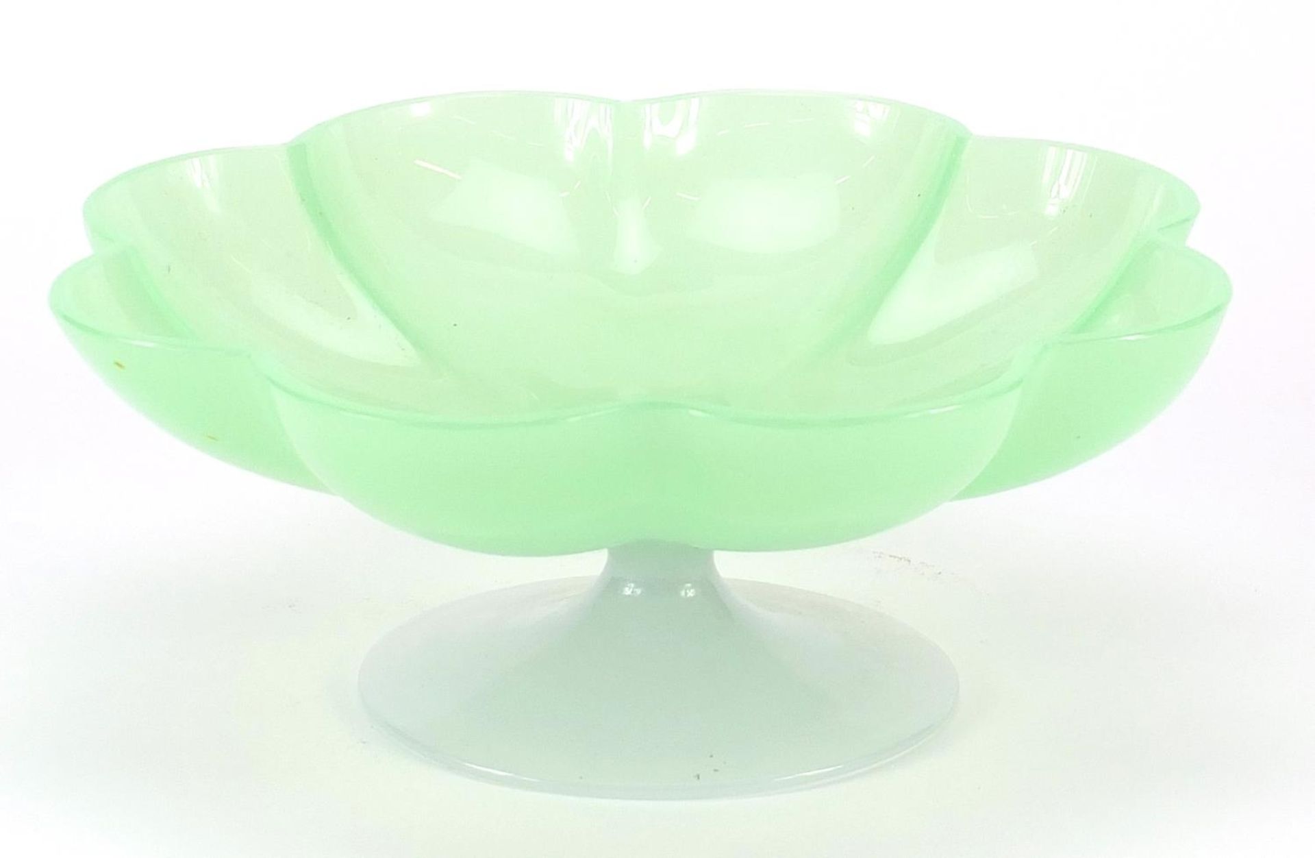 Green glass flower head pedestal bowl, 9.5cm high x 23.5cm in diameter - Image 2 of 2