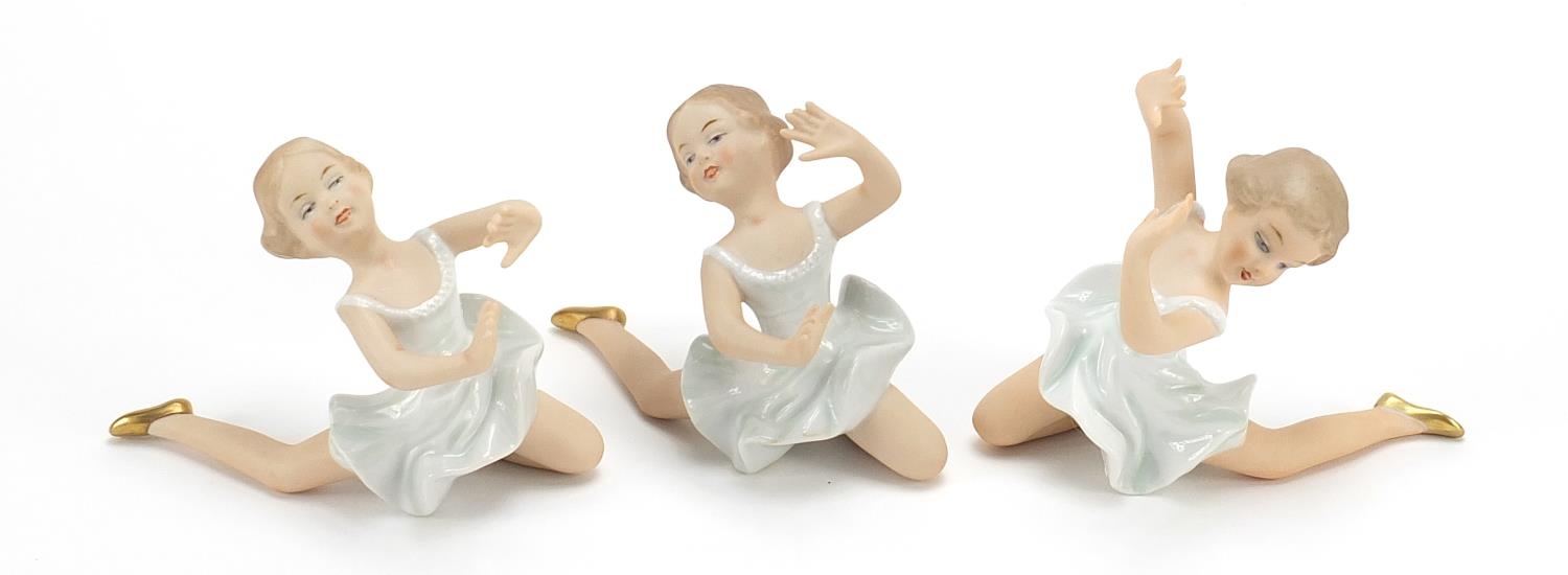 Wallendorf, Three German porcelain ballerina figurines, the largest 8cm high