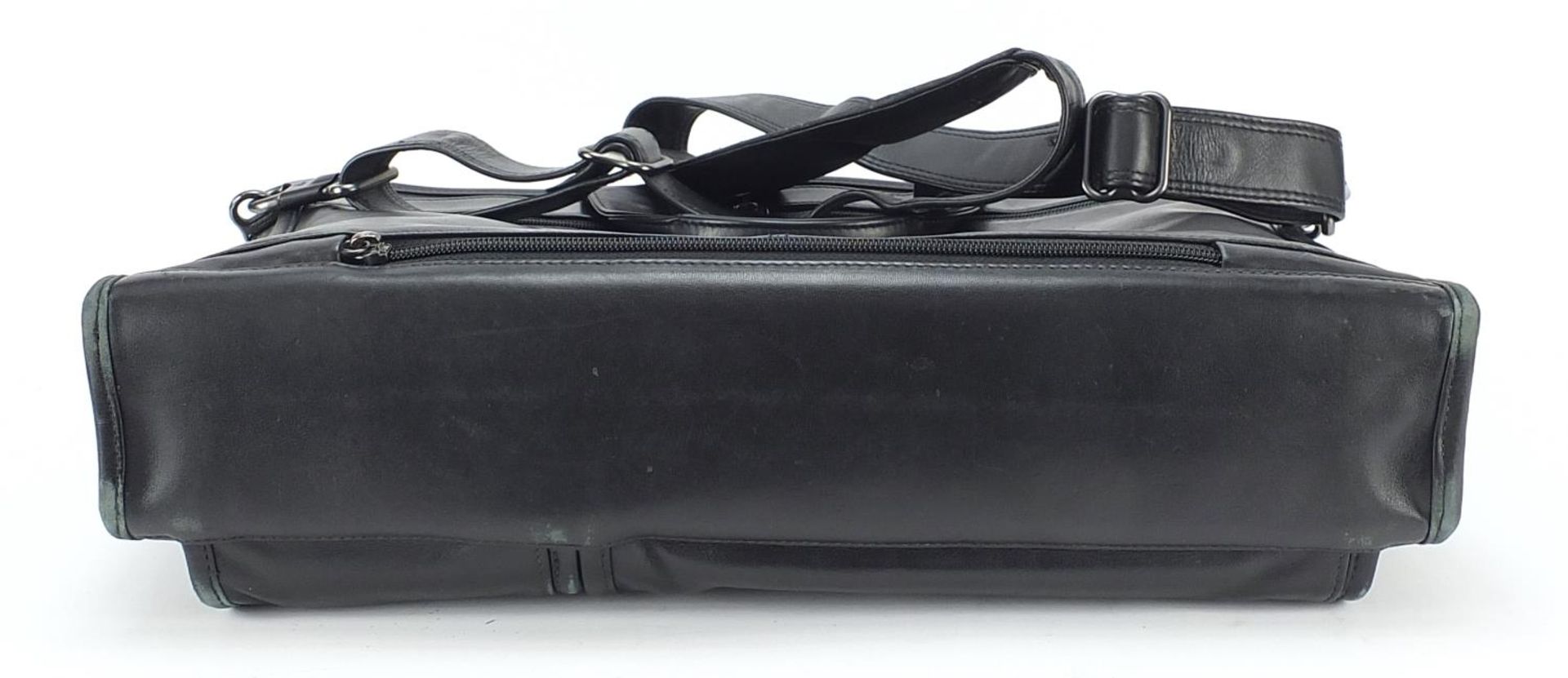 Tumi leather laptop briefcase, 47cm wide - Image 5 of 5