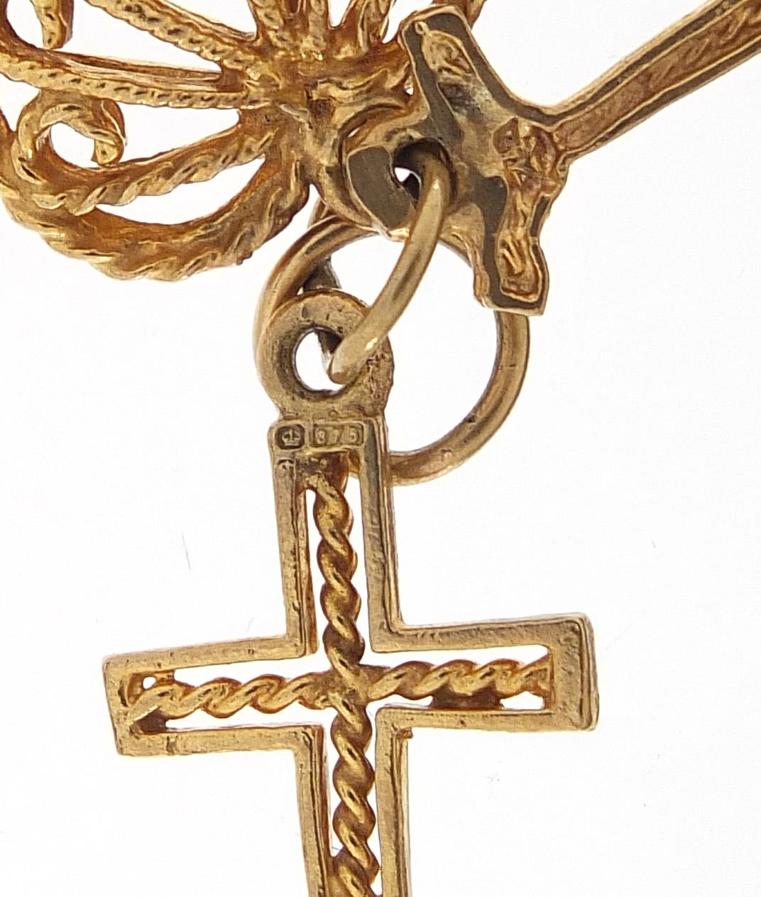 9ct gold faith, hope and charity charm, 3.7cm high, 3.0g - Image 3 of 3