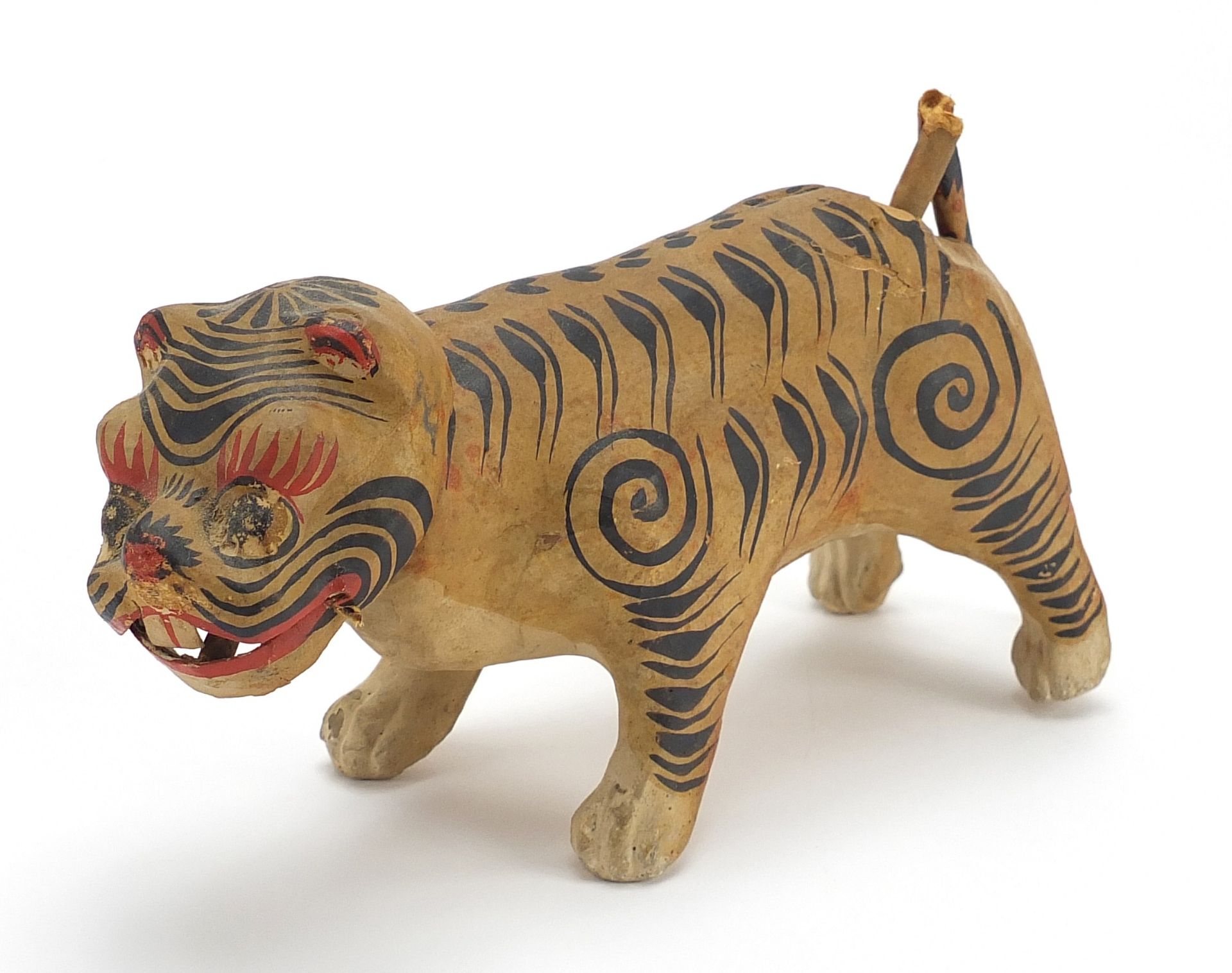 Chinese papier mache tiger with moving head and tail, paper label to the base, housed in a wooden - Bild 2 aus 5