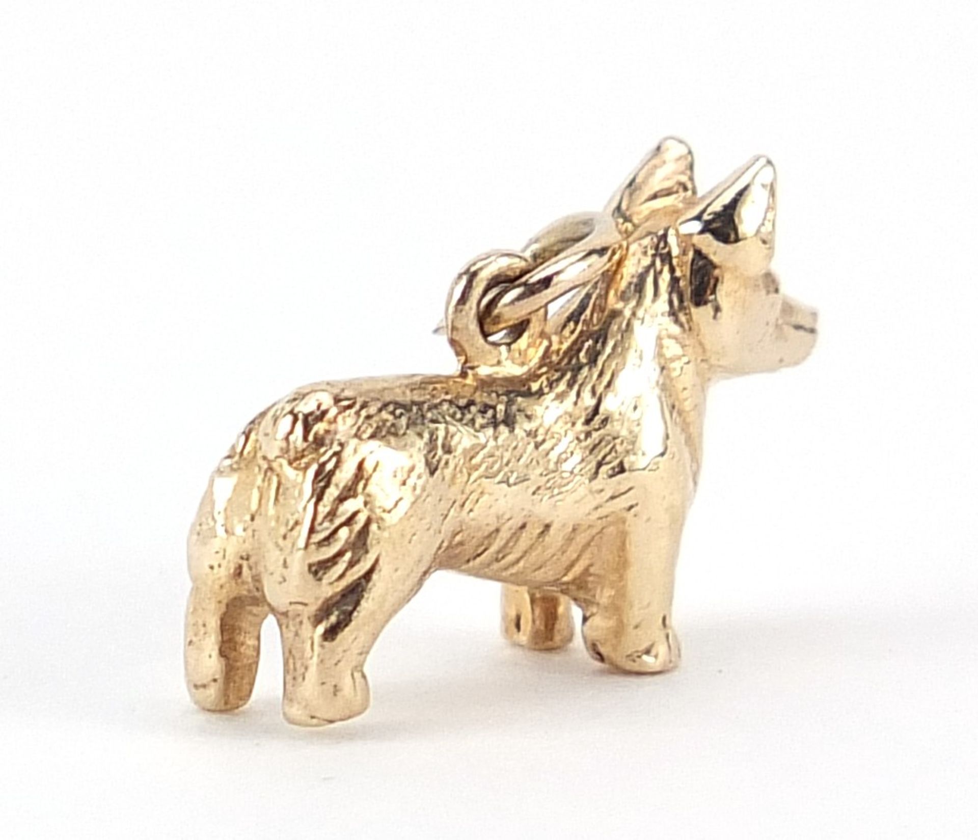 9ct gold Corgi dog charm, 1.6cm in length, 2.7g - Image 2 of 3