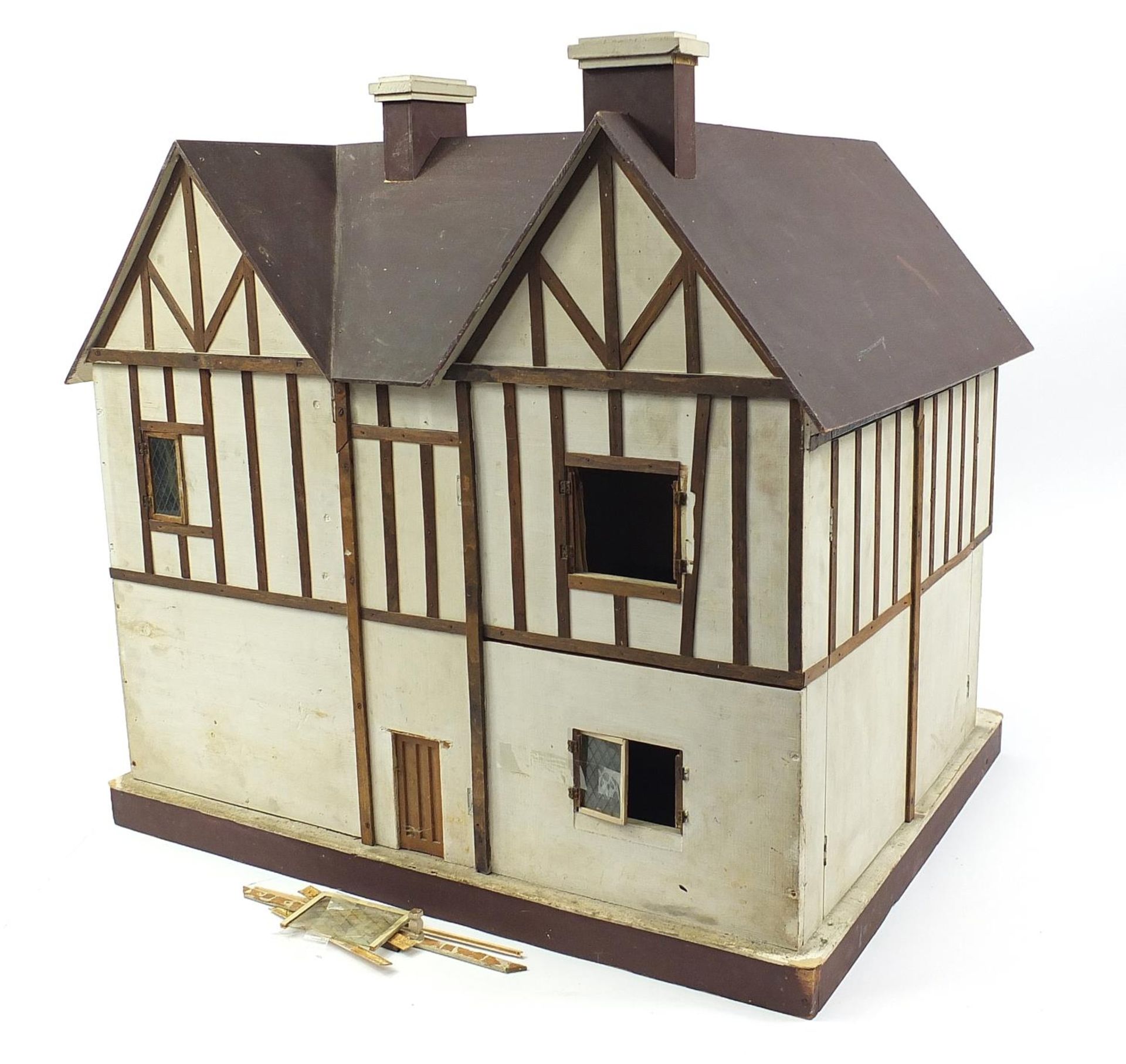 Large antique hand built wooden doll's house, 76cm H x 78cm W x 61cm D - Image 10 of 10