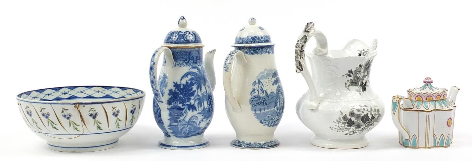 Group of predominantly early 19th century British pottery including two Willow pattern blue and - Image 4 of 5