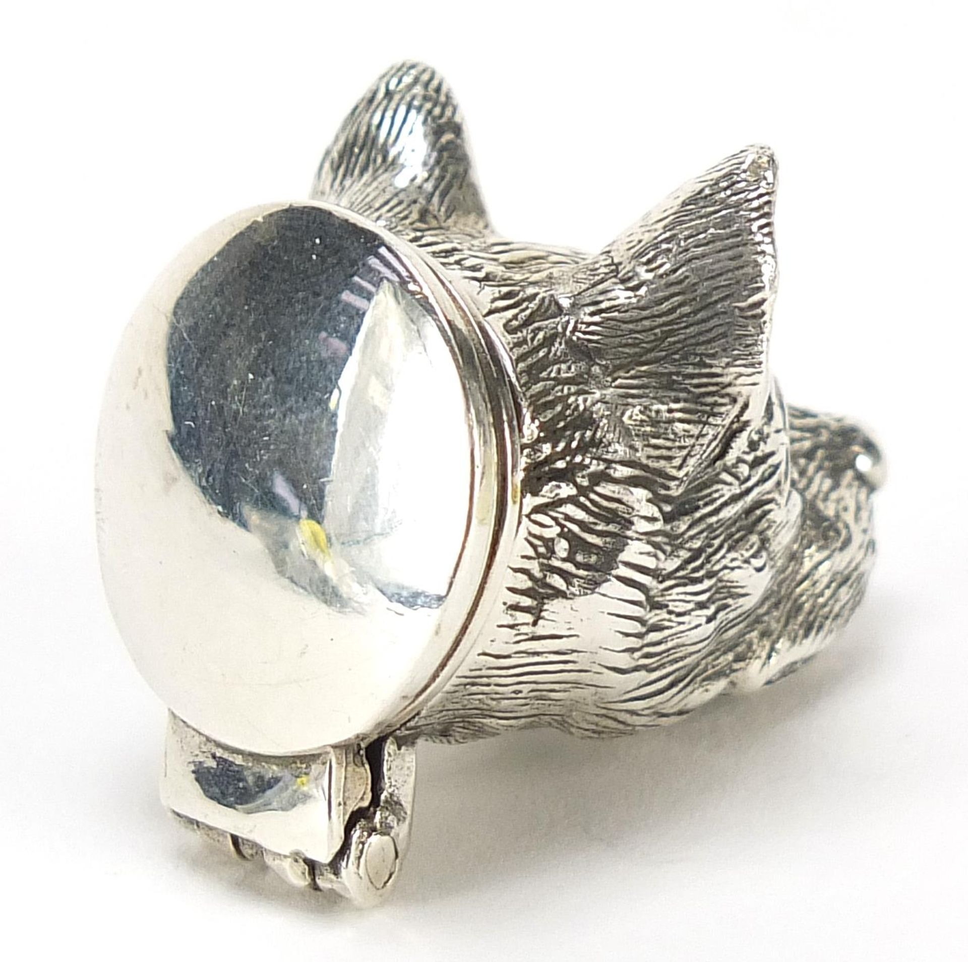 Novelty silver dog's head trinket with hinged lid, 3.2cm high, 34.8g - Image 2 of 4