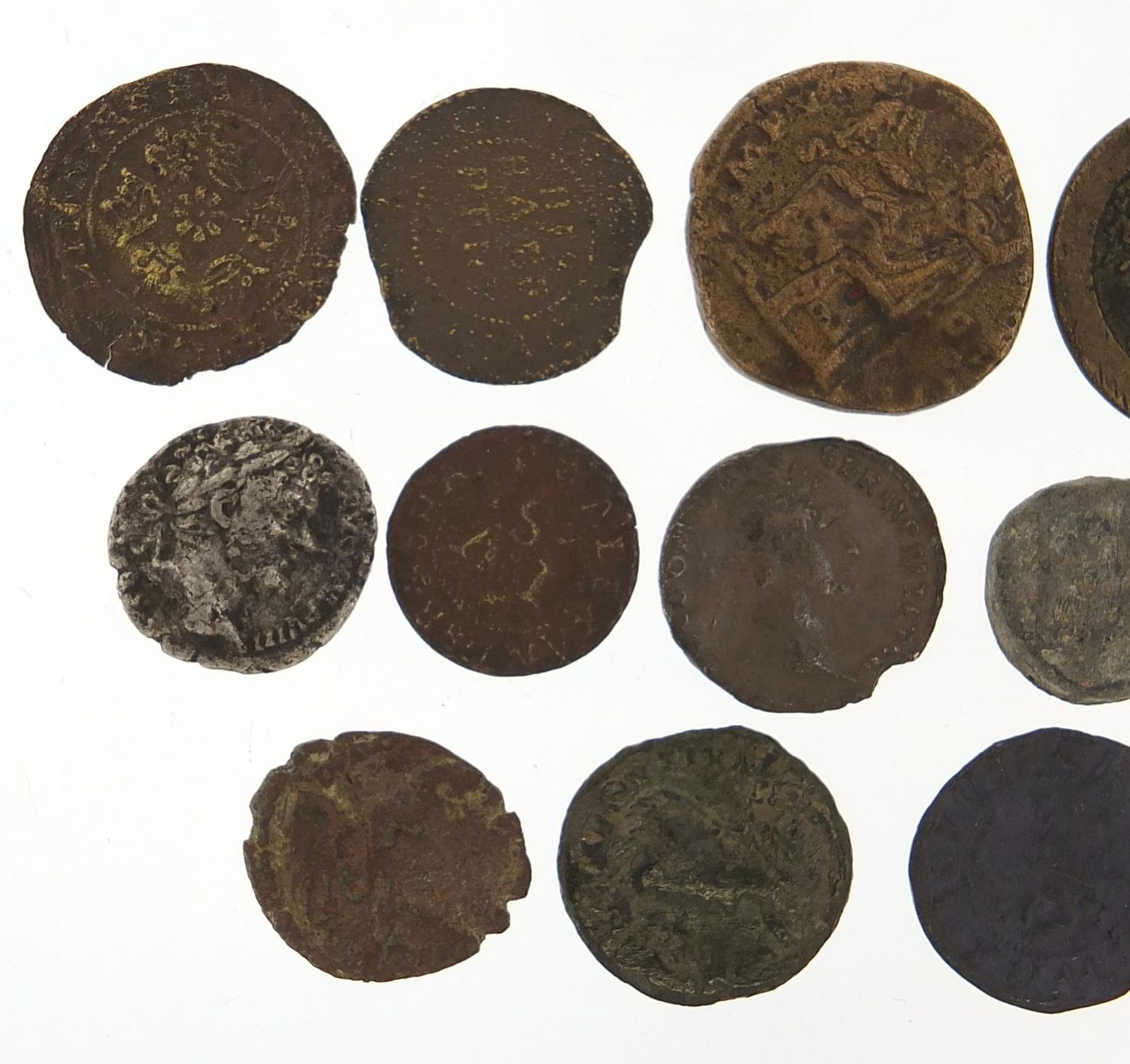 Antiquarian and later coinage, including hammered English and Roman - Bild 2 aus 3