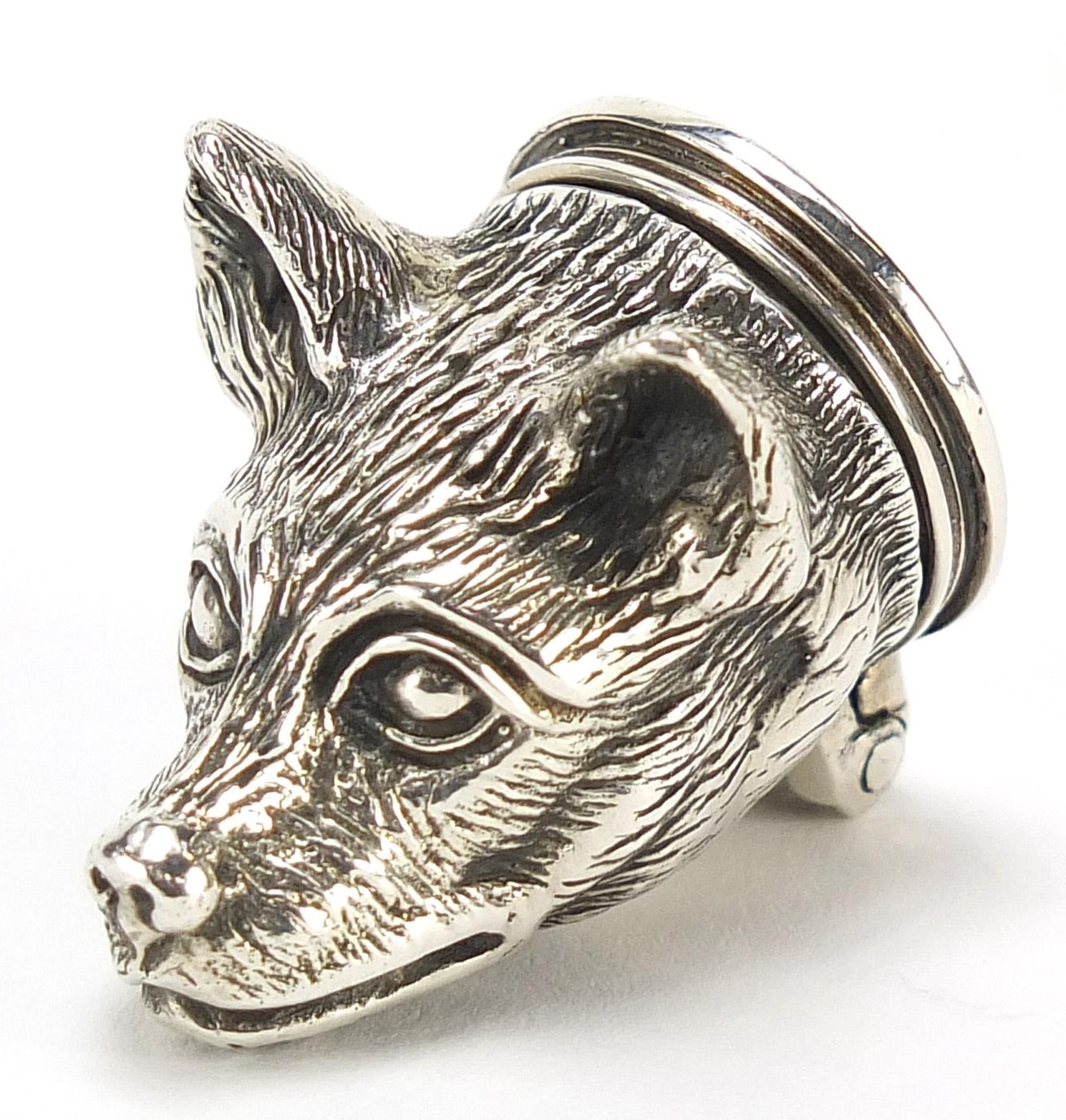 Novelty silver dog's head trinket with hinged lid, 3.2cm high, 34.8g