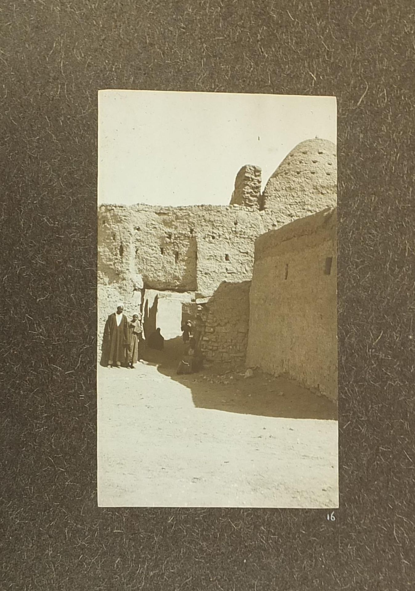 Early 20th century black and white photograph album of Egypt relating to the building of Western - Bild 8 aus 22