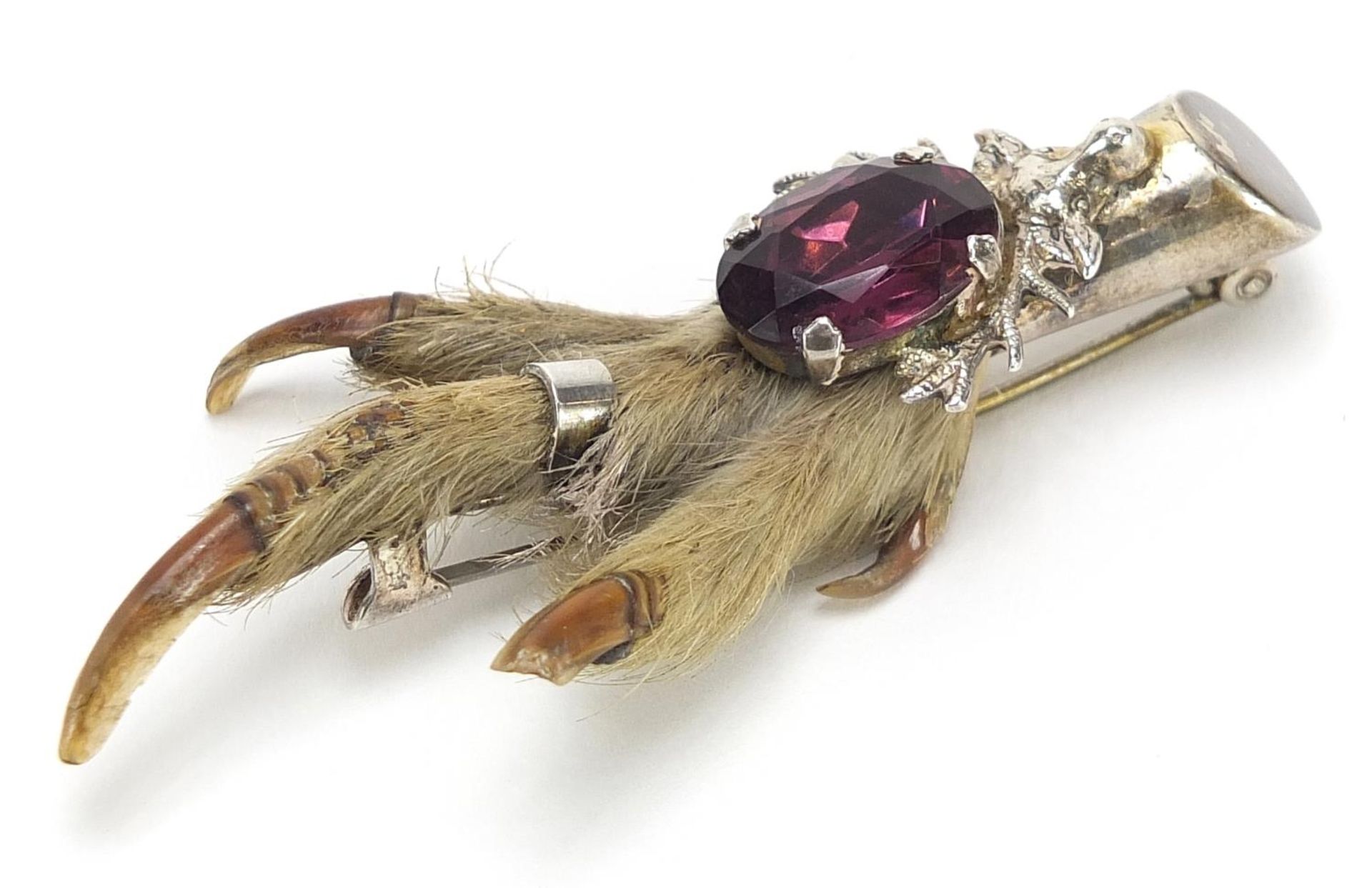 Scottish silver mounted lucky rabbit's foot brooch, 8cm in length, 12.6g