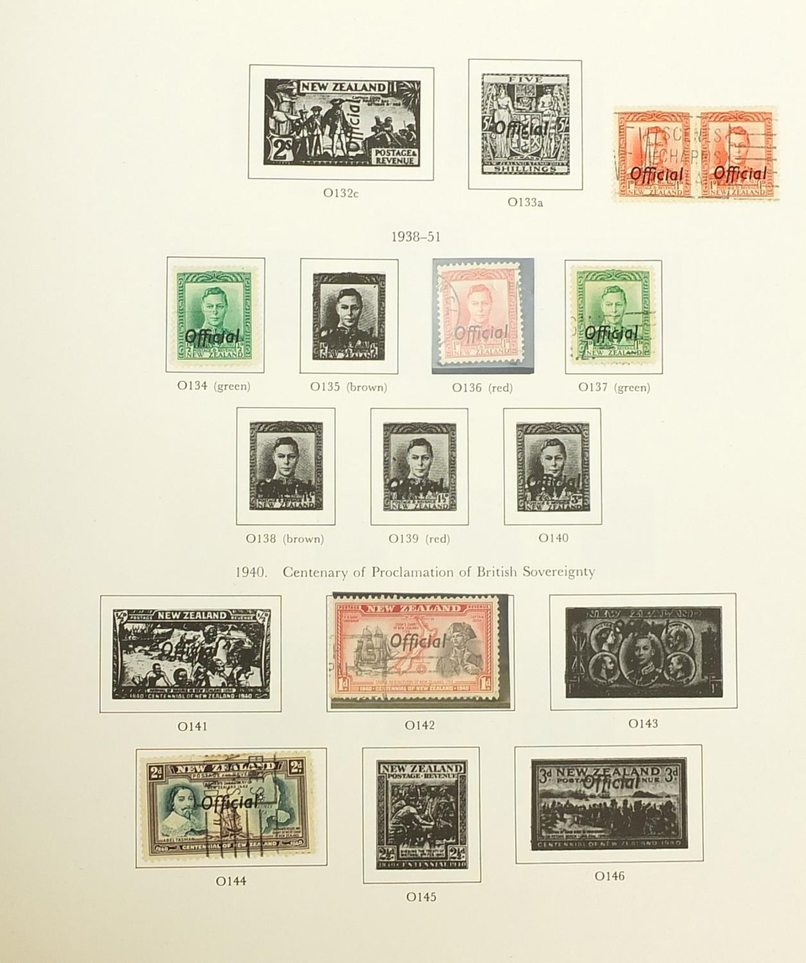 Collection of New Zealand stamps arranged in an album and a black stock sheet of unmounted stamps - Bild 8 aus 9