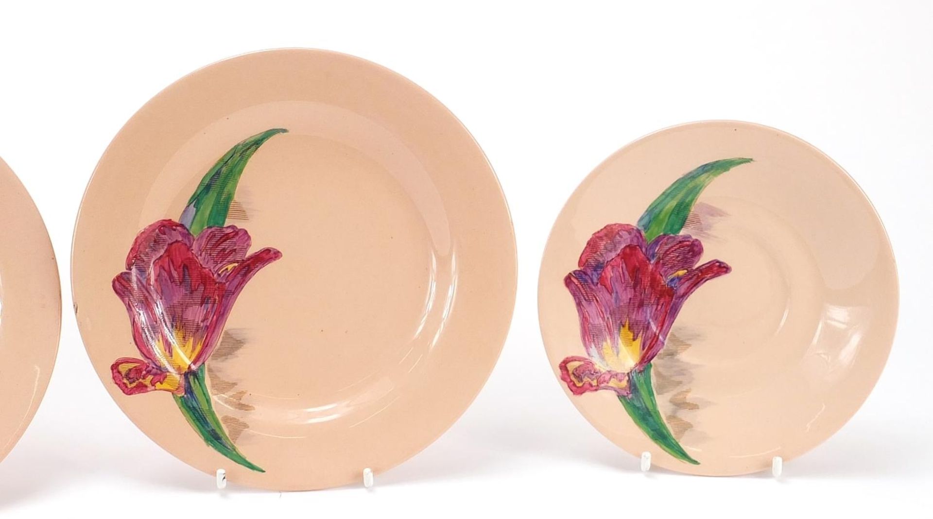 Set of three Clarice Cliff Damask Rose saucers and two plates, the largest 17.5cm in diameter - Image 3 of 5