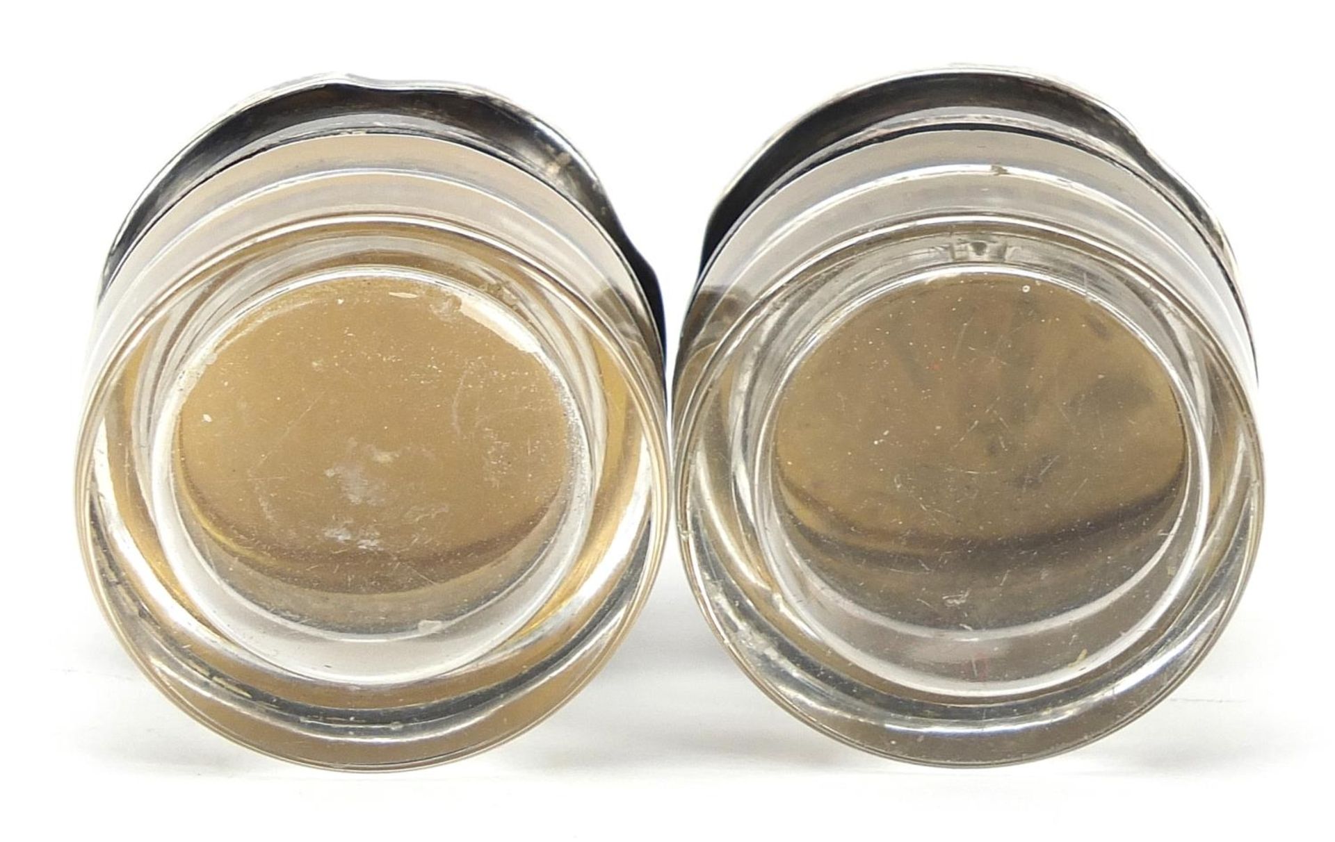 Walker & Hall, pair of circular cut glass jars with silver lids, Birmingham 1939, 3.5cm high x 3.8cm - Image 3 of 4