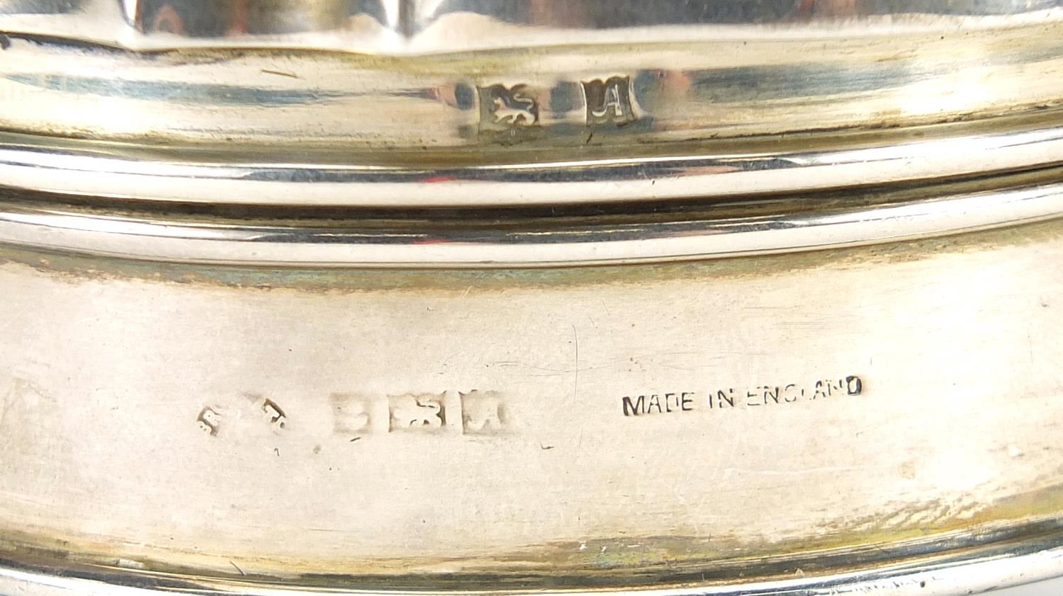 Elizabeth II circular silver jewel box with hinged lid raised on three feet, indistinct maker's mark - Image 5 of 5