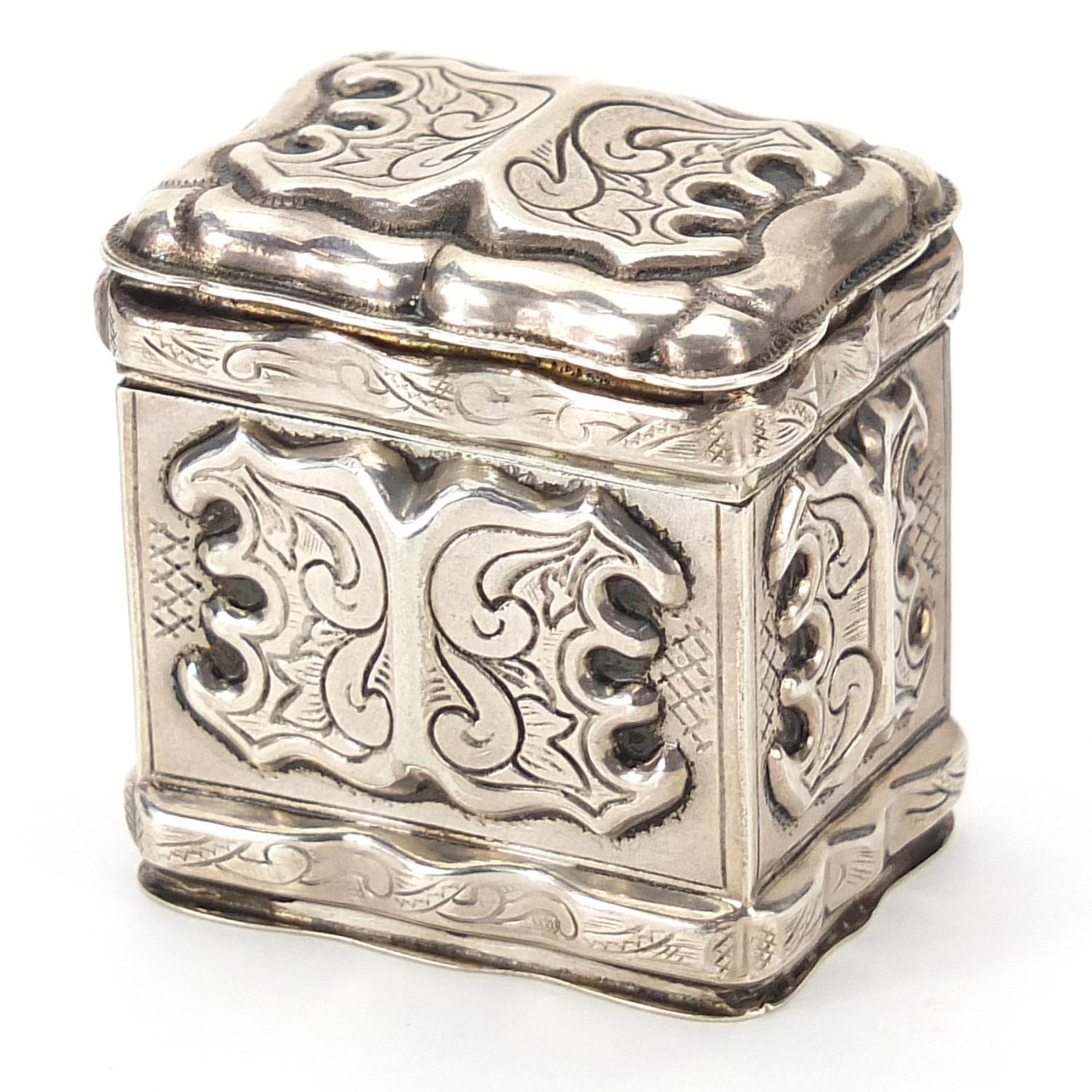 Dutch silver casket with hinged lid, 4.2cm high, 35.5g