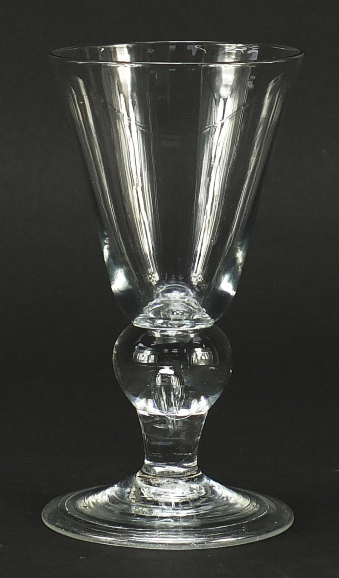 Early 18th century wine glass with folded foot and knopped stem, 12.5cm high - Bild 2 aus 3