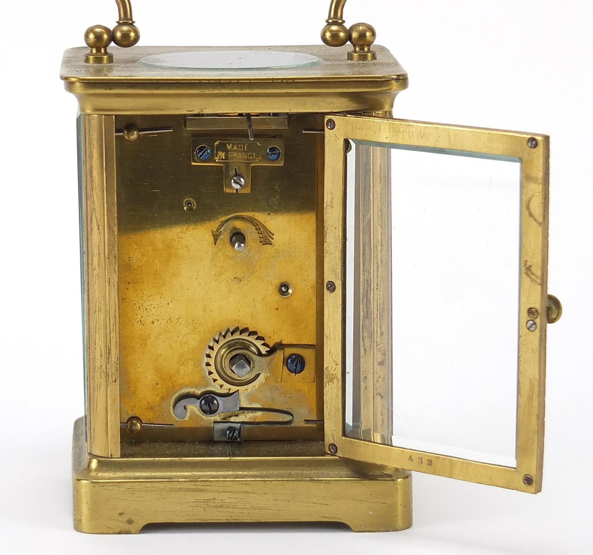 French brass cased carriage clock with enamelled dial having Roman numerals, 10.5cm high - Bild 3 aus 5