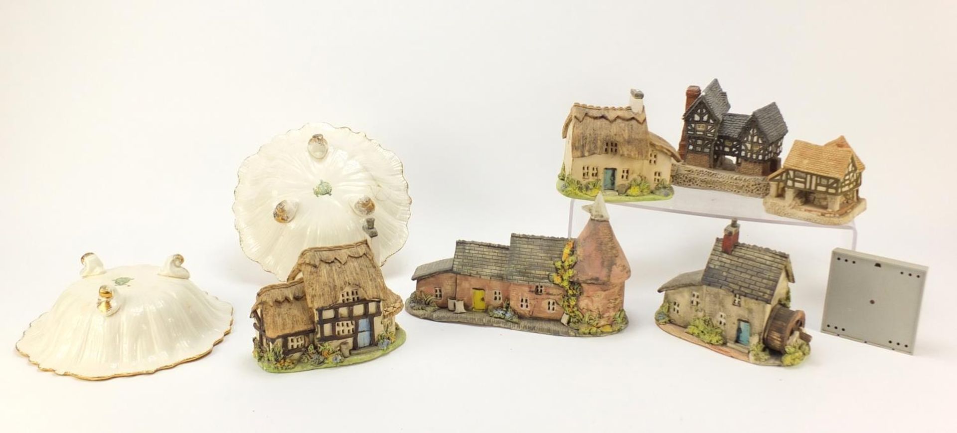 Six model cottages including David Winter together with pair of Ducal ware pottery bowls and a - Image 4 of 7