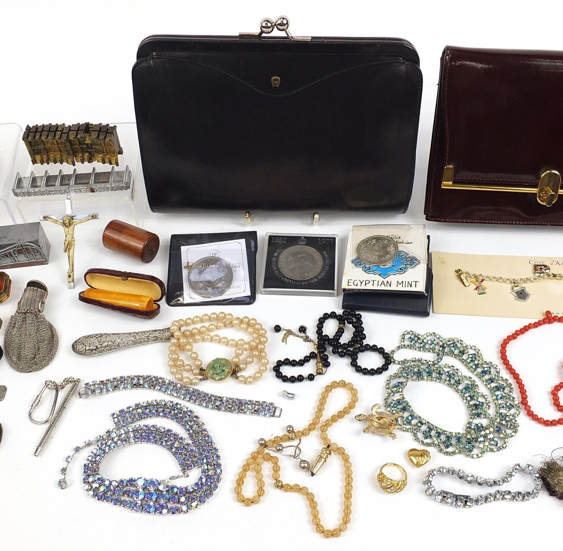 Costume jewellery and sundry items including amber coloured cheroot, ladies clutch bags, AA car - Image 7 of 10