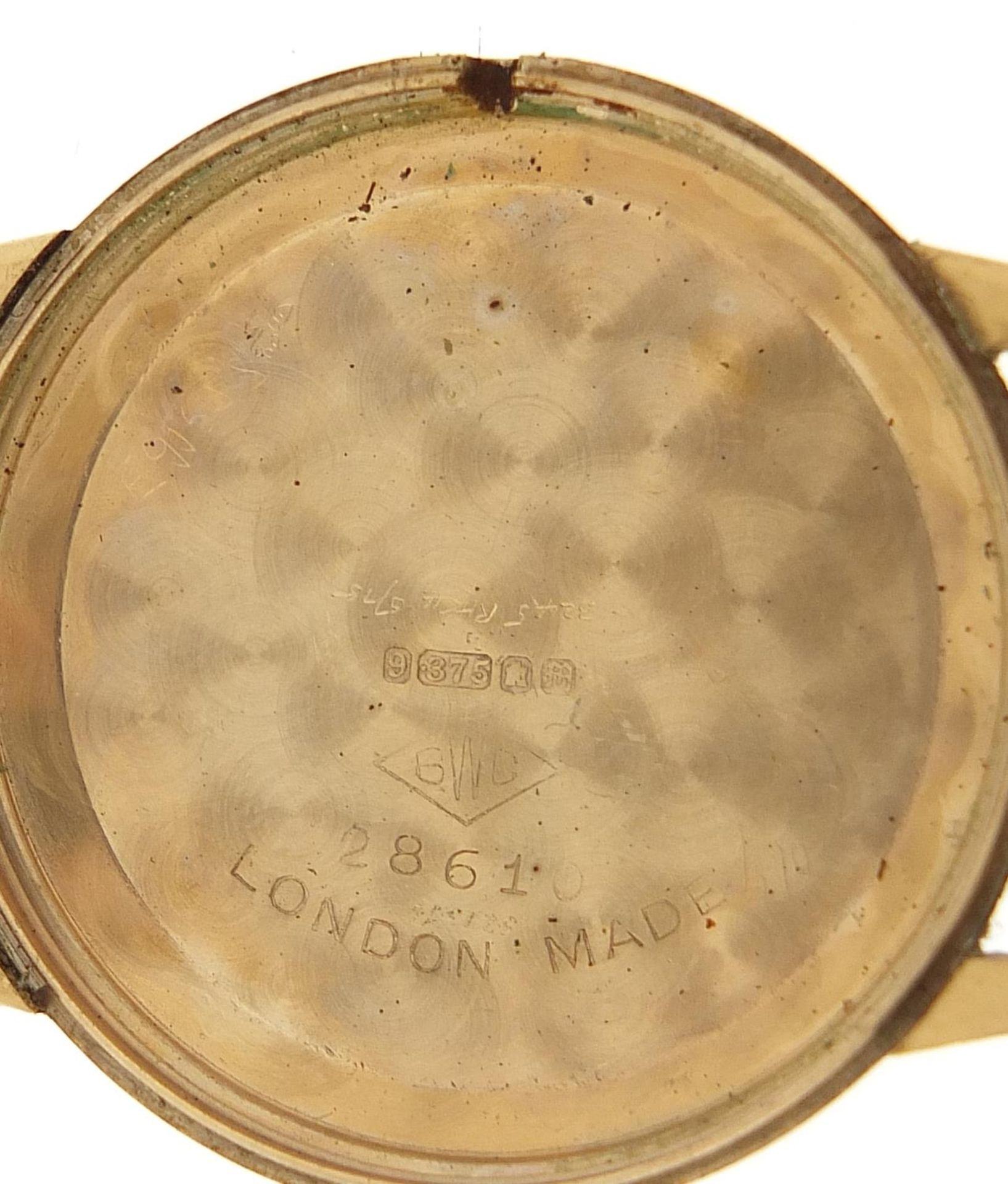 Accurist, gentlemen's 9ct gold wristwatch with date aperture, 34mm in diameter - Image 3 of 6