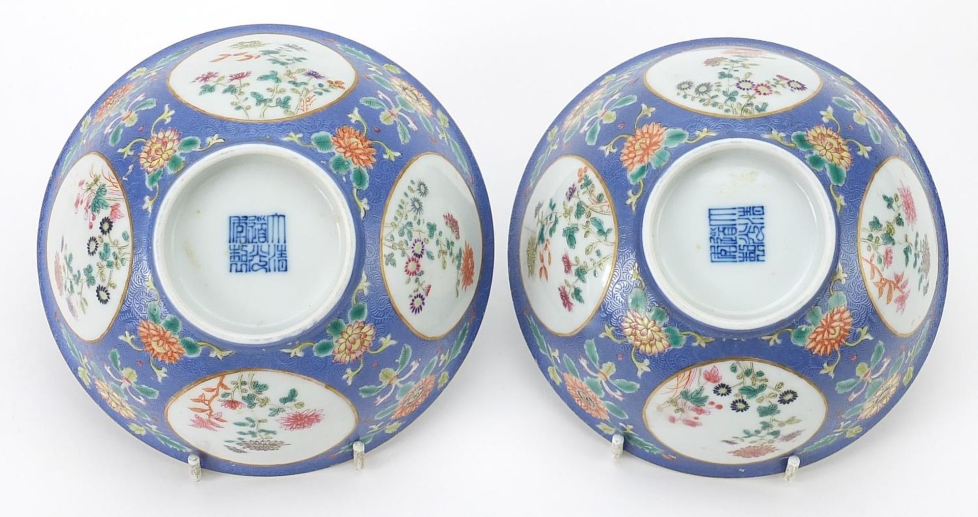 Pair of Chinese blue and white porcelain mauve ground bowls finely hand painted in the famille - Image 4 of 4