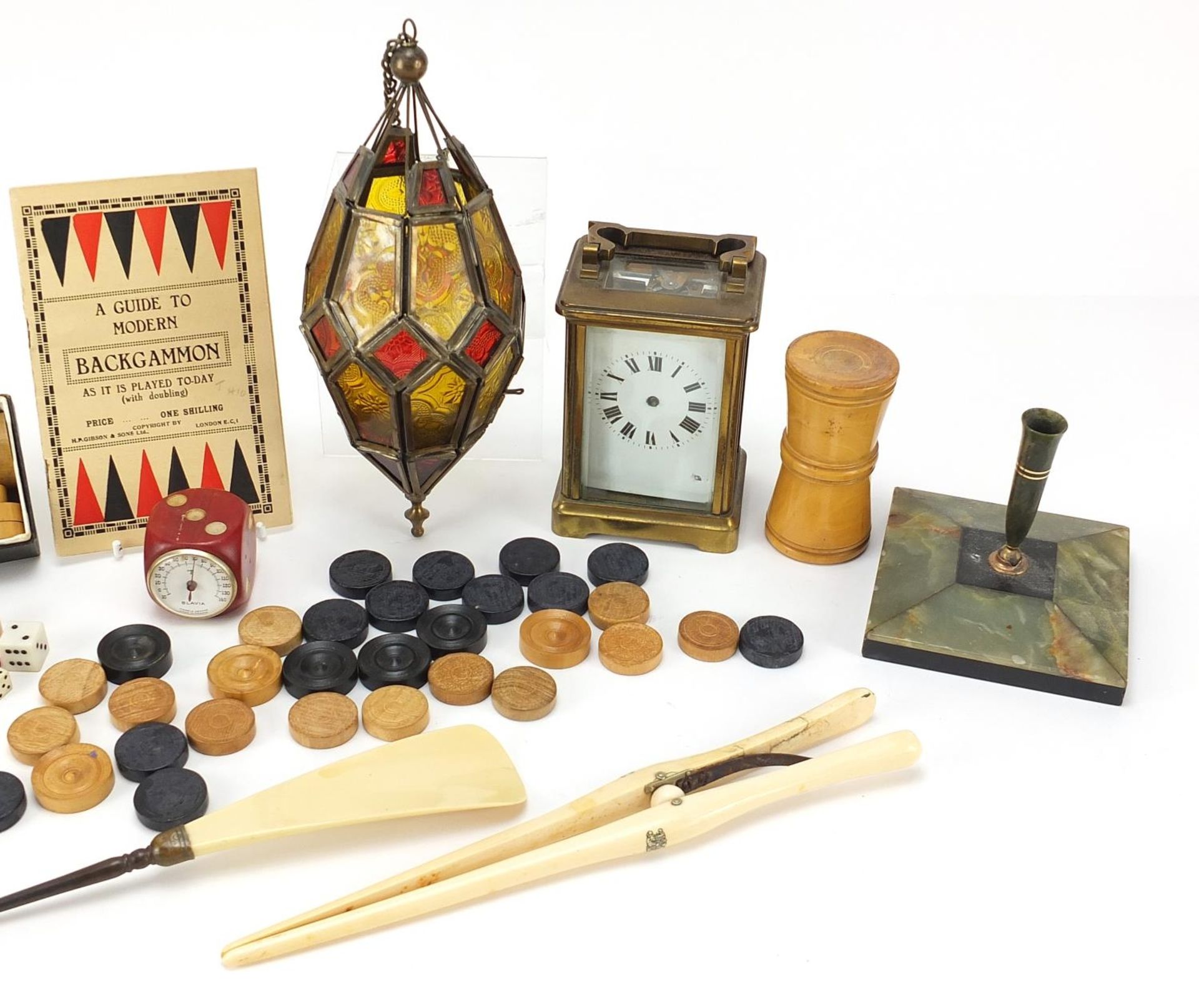 Objects including a brass cased carriage clock, turned wooden draughts pieces, Moroccan lantern - Bild 3 aus 3