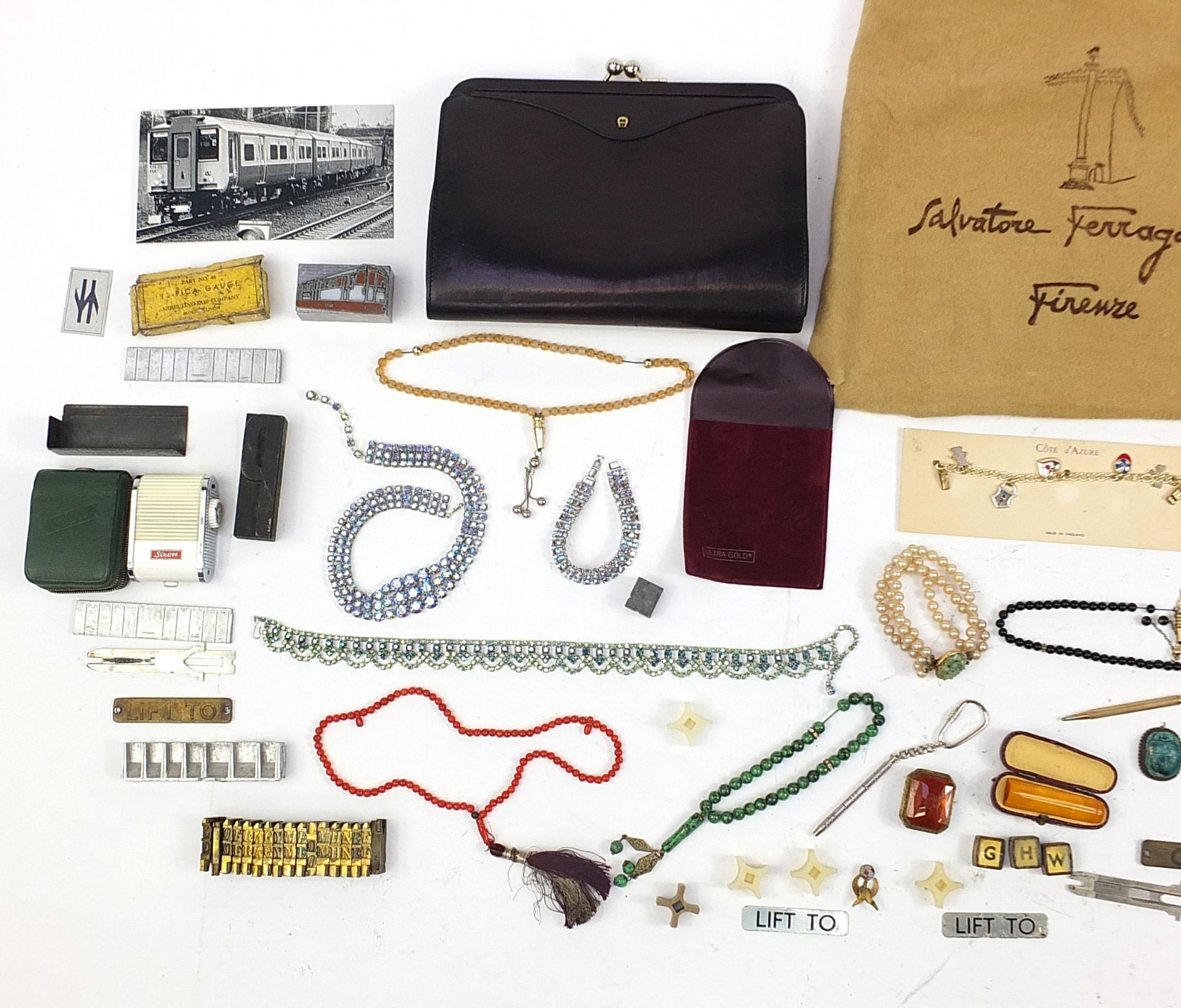 Costume jewellery and sundry items including amber coloured cheroot, ladies clutch bags, AA car - Image 3 of 10