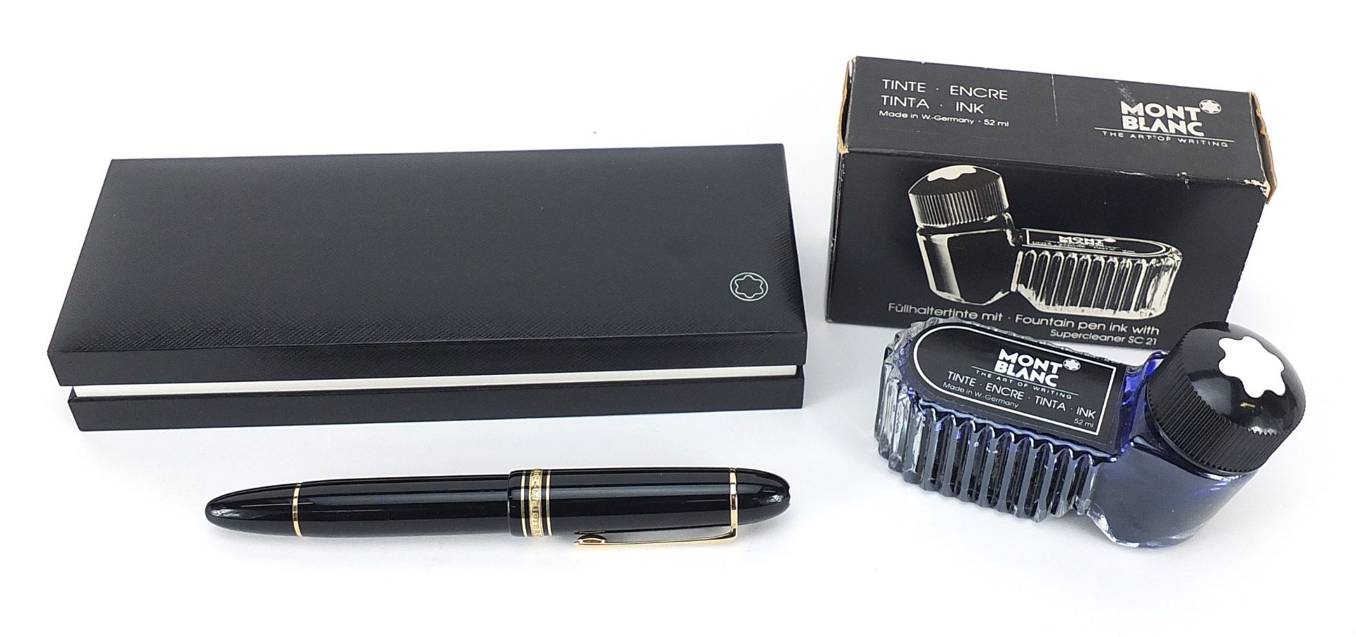 Mont Blanc Meisterstuck no 149 fountain pen and 14k gold nib and accessories including case and ink