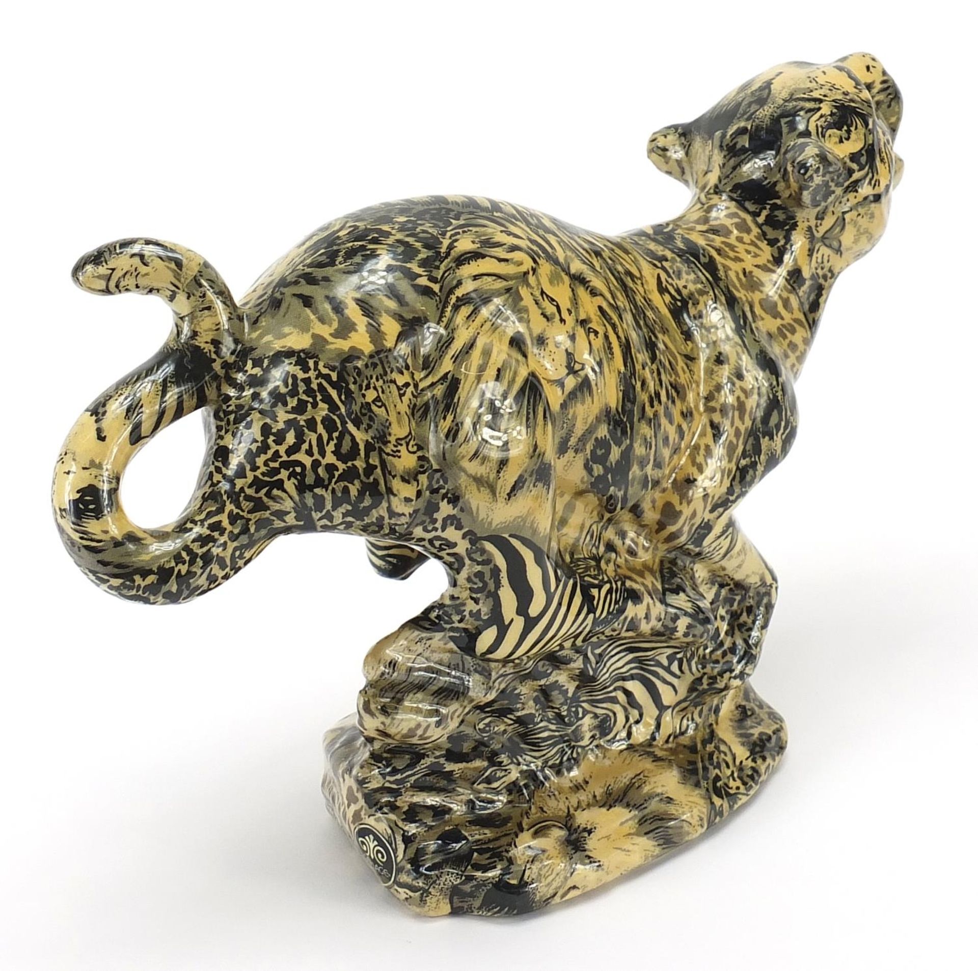 Pottery model of a cheetah, 30cm in length - Image 2 of 3