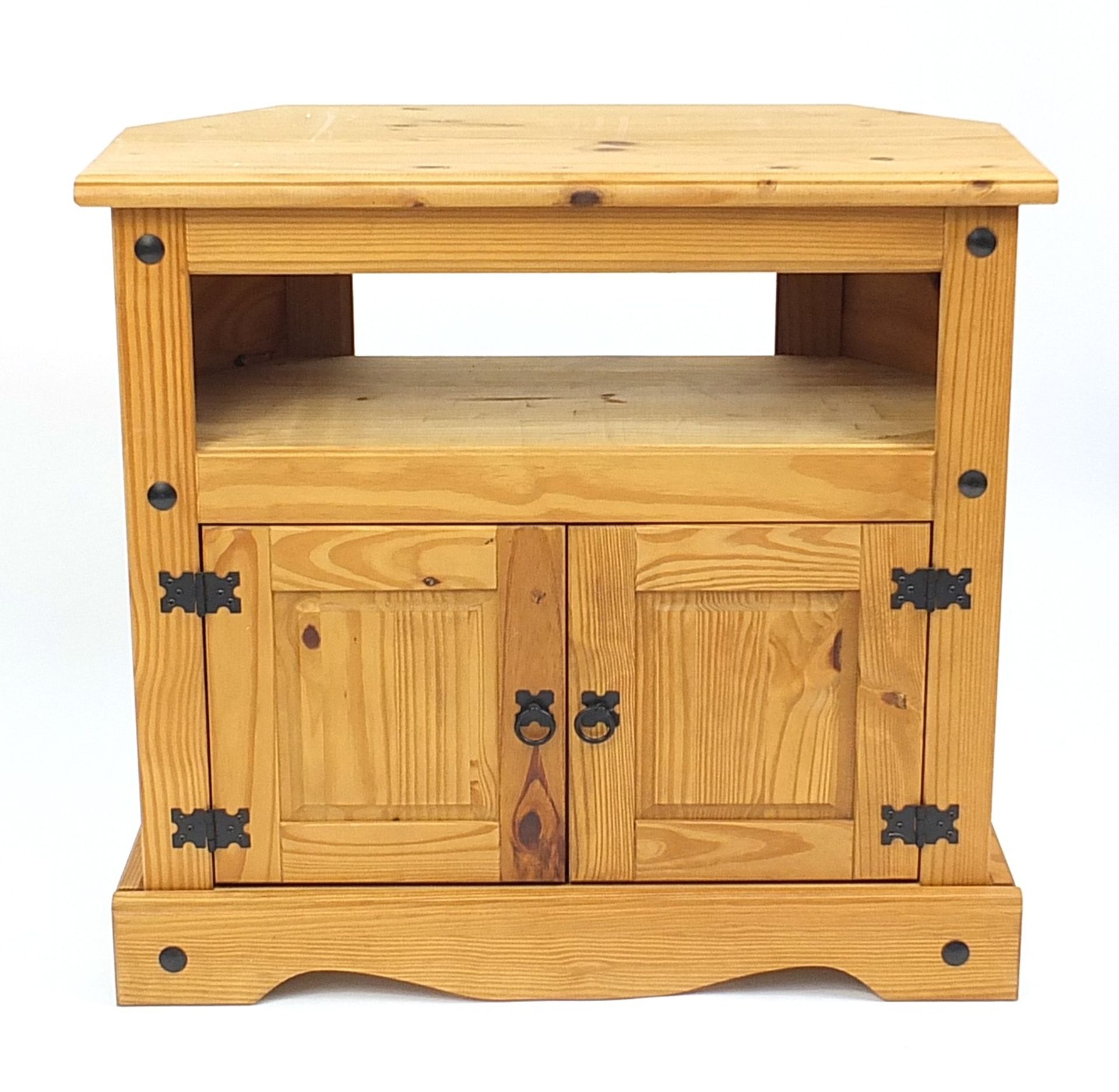 Mexican pine side cabinet with a pair of cupboard doors to the base, 79cm H x 85cm W x 42.5cm D - Image 2 of 4