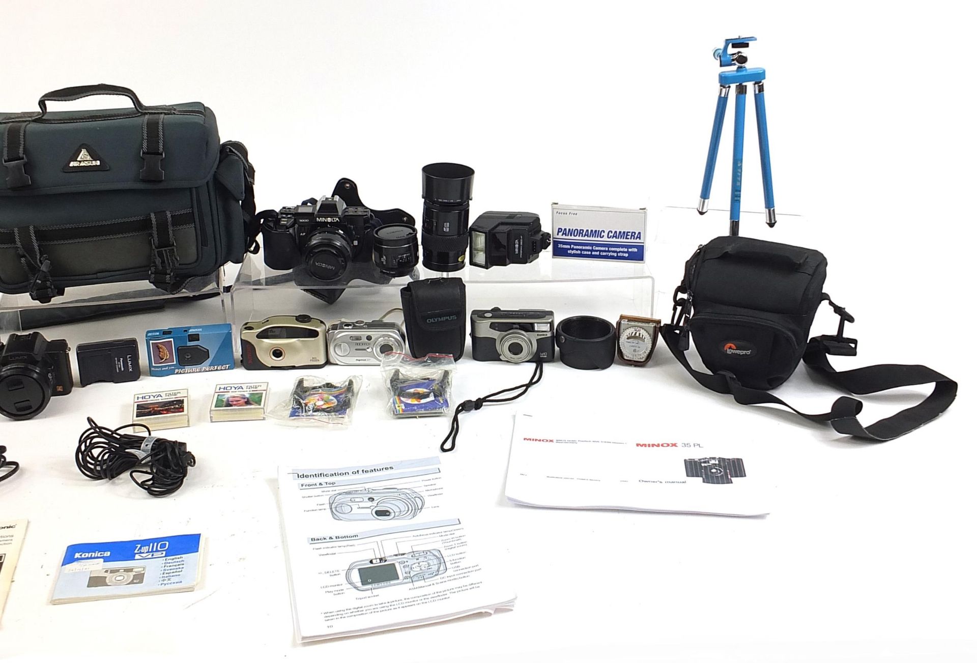 Vintage and later cameras, lenses and accessories including Minolta 7000 and Panasonic Lumix DMC- - Image 3 of 3