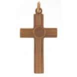 9ct gold cross pendant with engine turned decoration, 5cm high, 6.0g